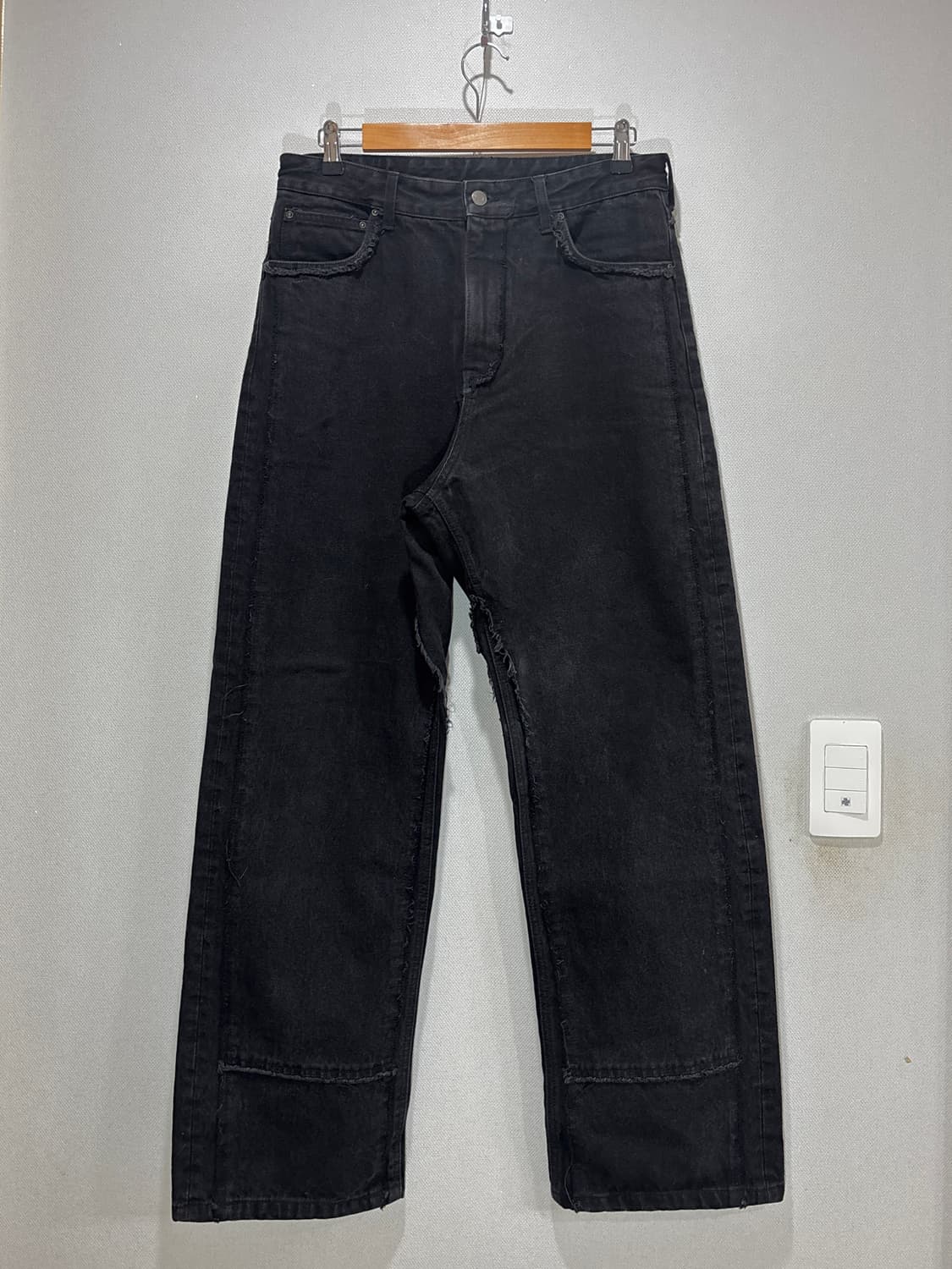 택포/A급) COOR 컷오프 패널드 데님 팬츠 블랙 상품이미지1