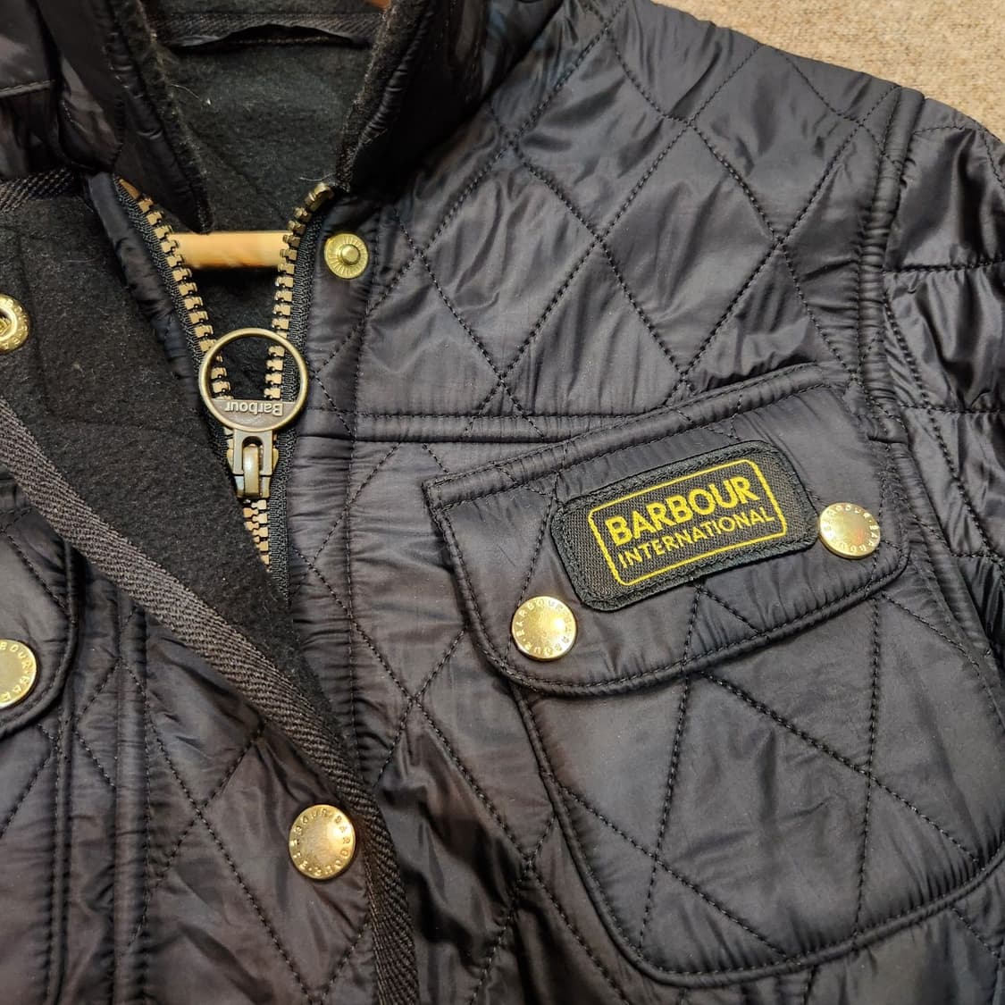 Barbour 바버 여성 퀼팅 벨티드 자켓 M 백화점판 상품이미지4