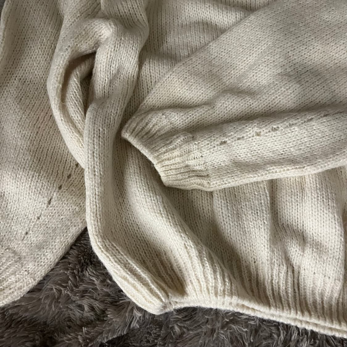 여리핏 아이보리 브이넥 아방 니트 상품이미지2