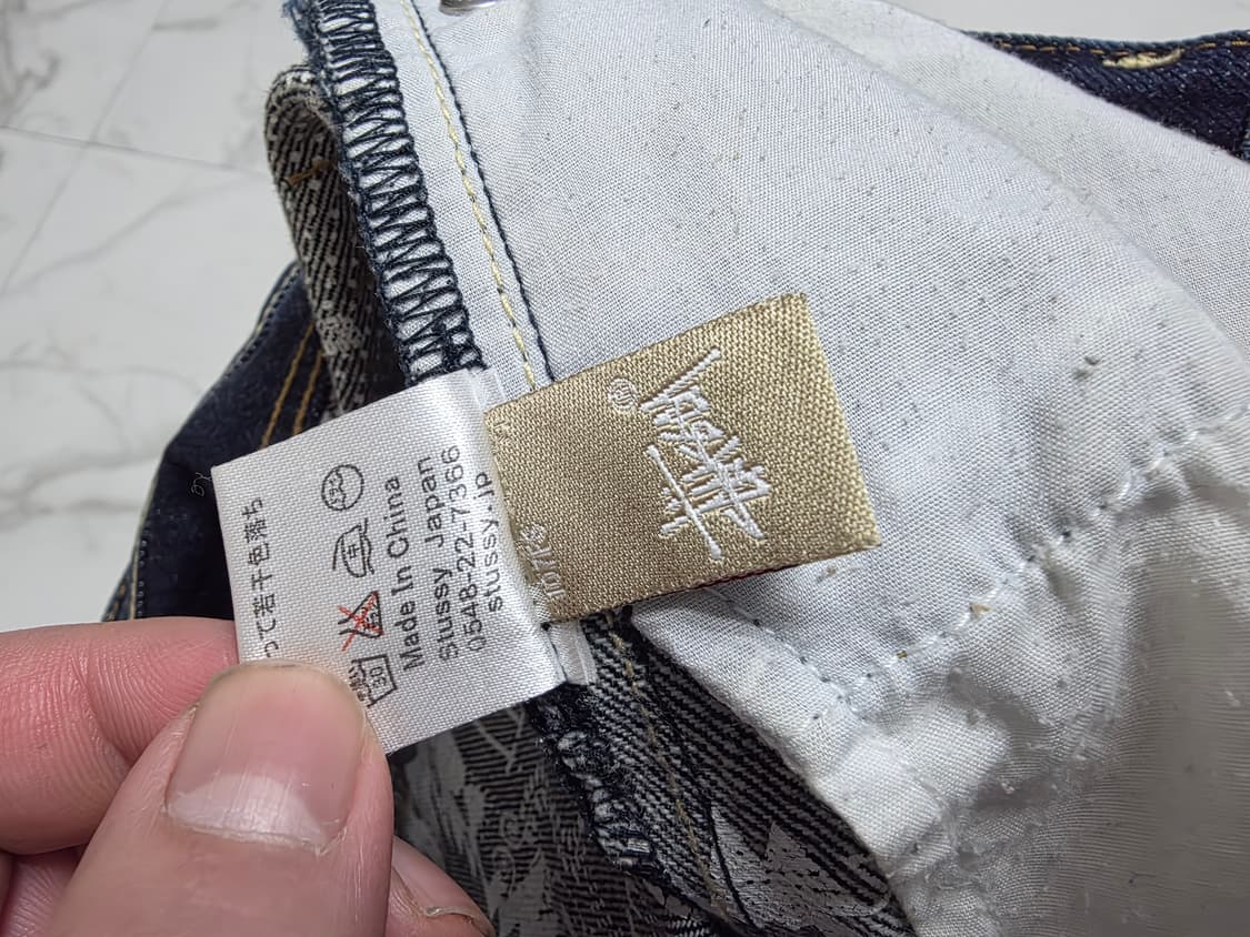 .
STUSSY 백포켓 그래픽 데님 팬츠 상품이미지4