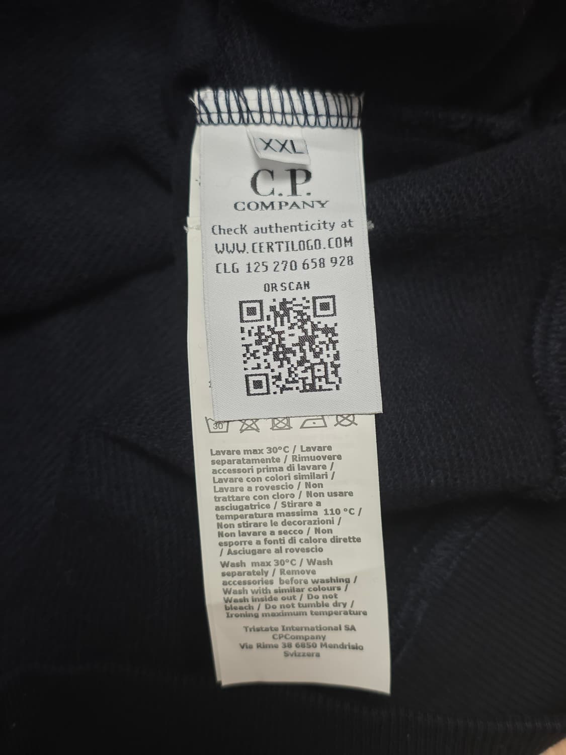 CP컴퍼니 블랙 렌즈 와펜 맨투맨 티셔츠 상품이미지5