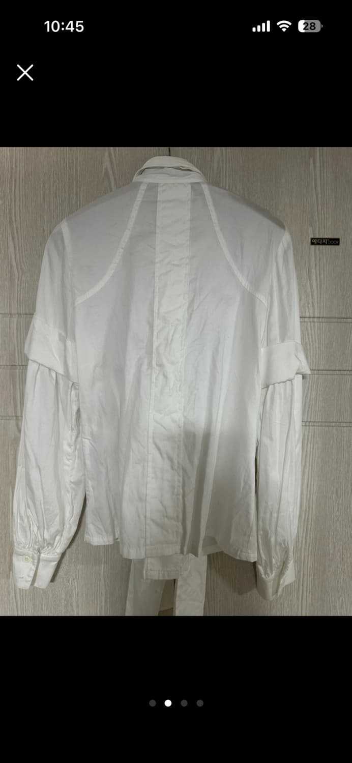 JIAKIM 브랜드의 화이트 블라우스 36사이즈 상품이미지2