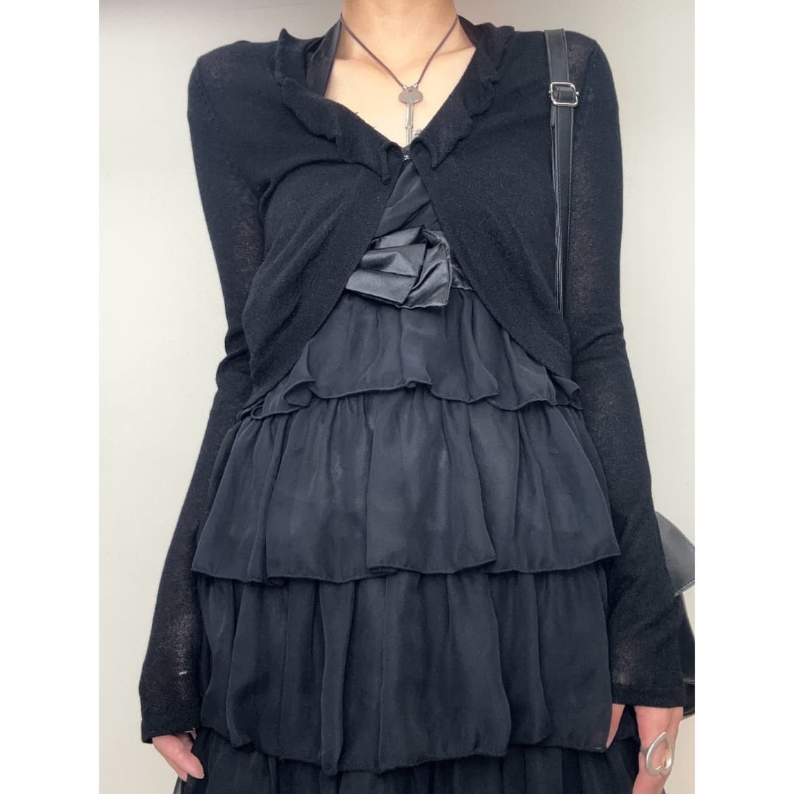 빈티지 블랙 크롭 가디건 상품이미지1