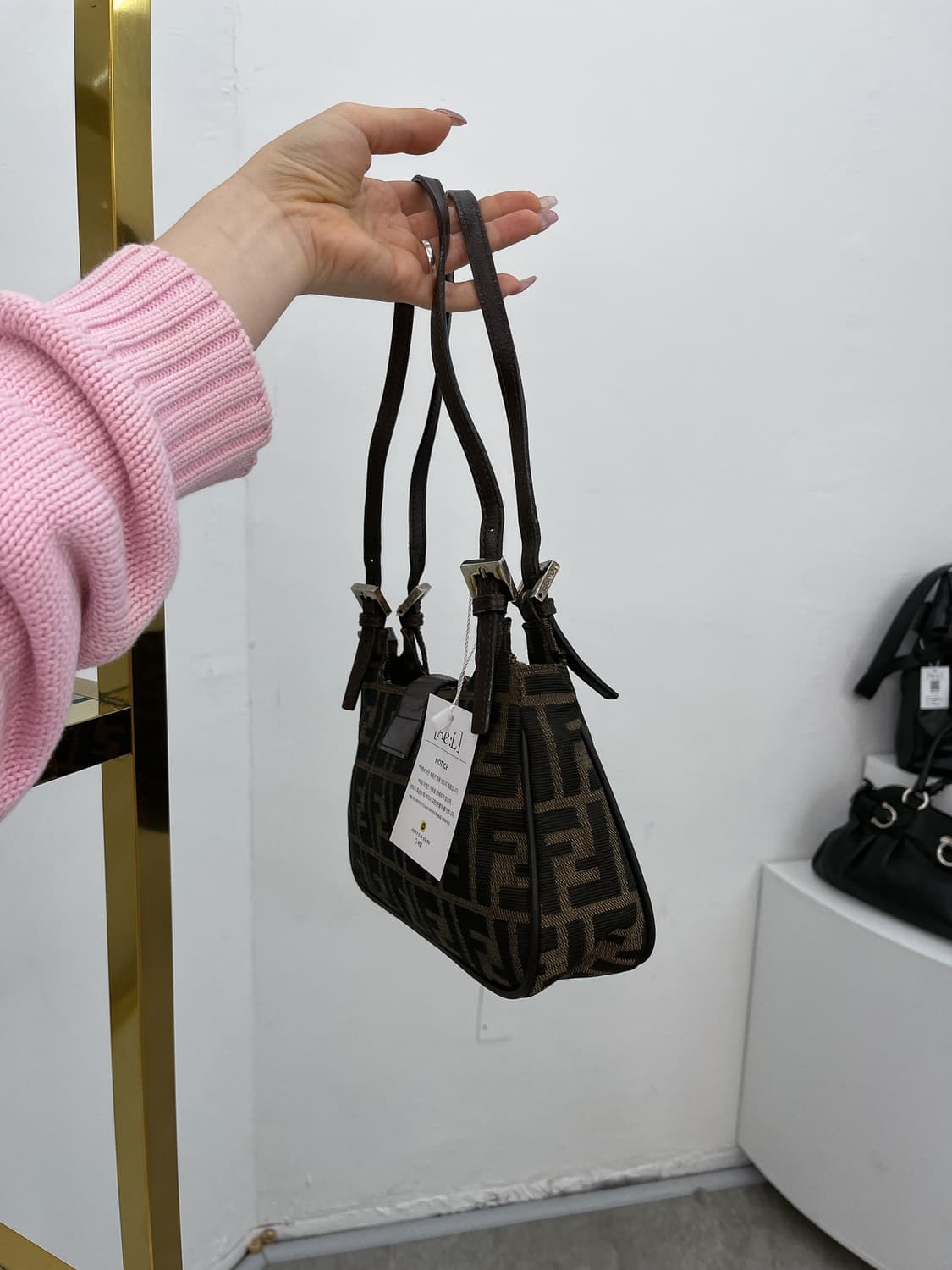 펜디 주카 바게트백 상품이미지2