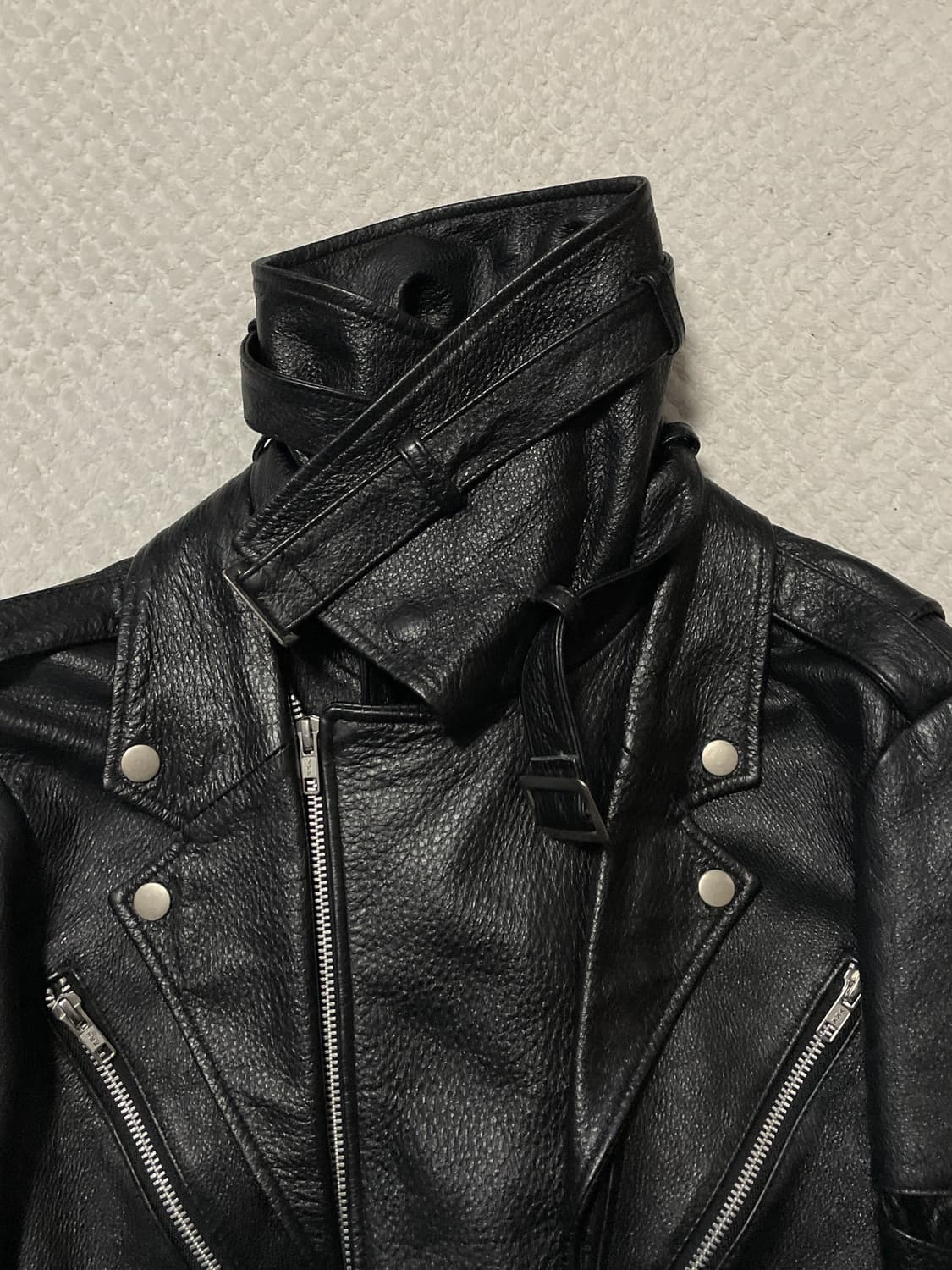 느와르 라르메스 카우하이드 소가죽 2중 카라 레이어드 본디지 레더 자켓 상품이미지5