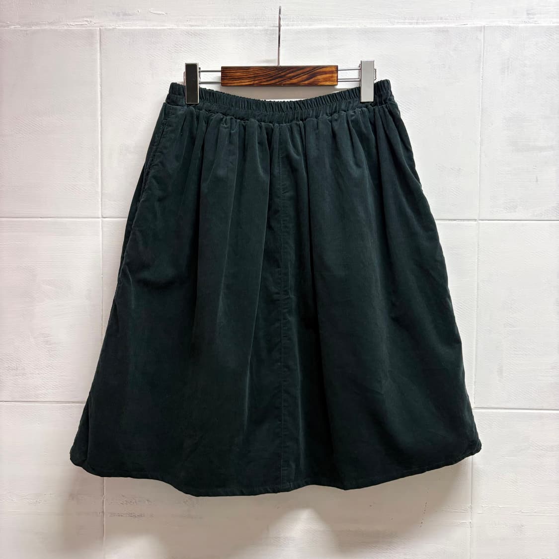 chocol raffine robe  코듀로이 미디 스커트 (미착용제품) 상품이미지3