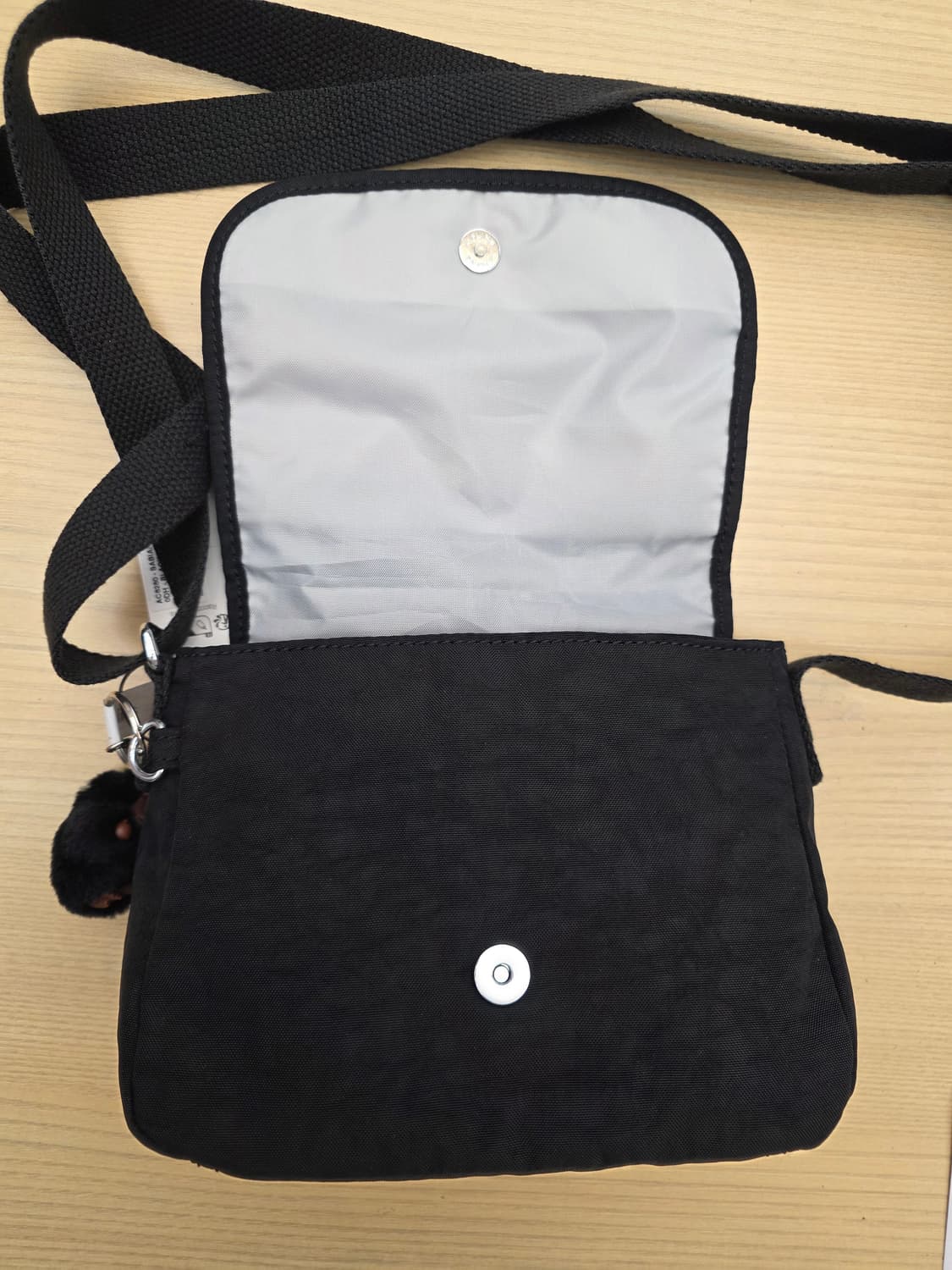 새상품)키플링 미니 크로스백 블랙 상품이미지5