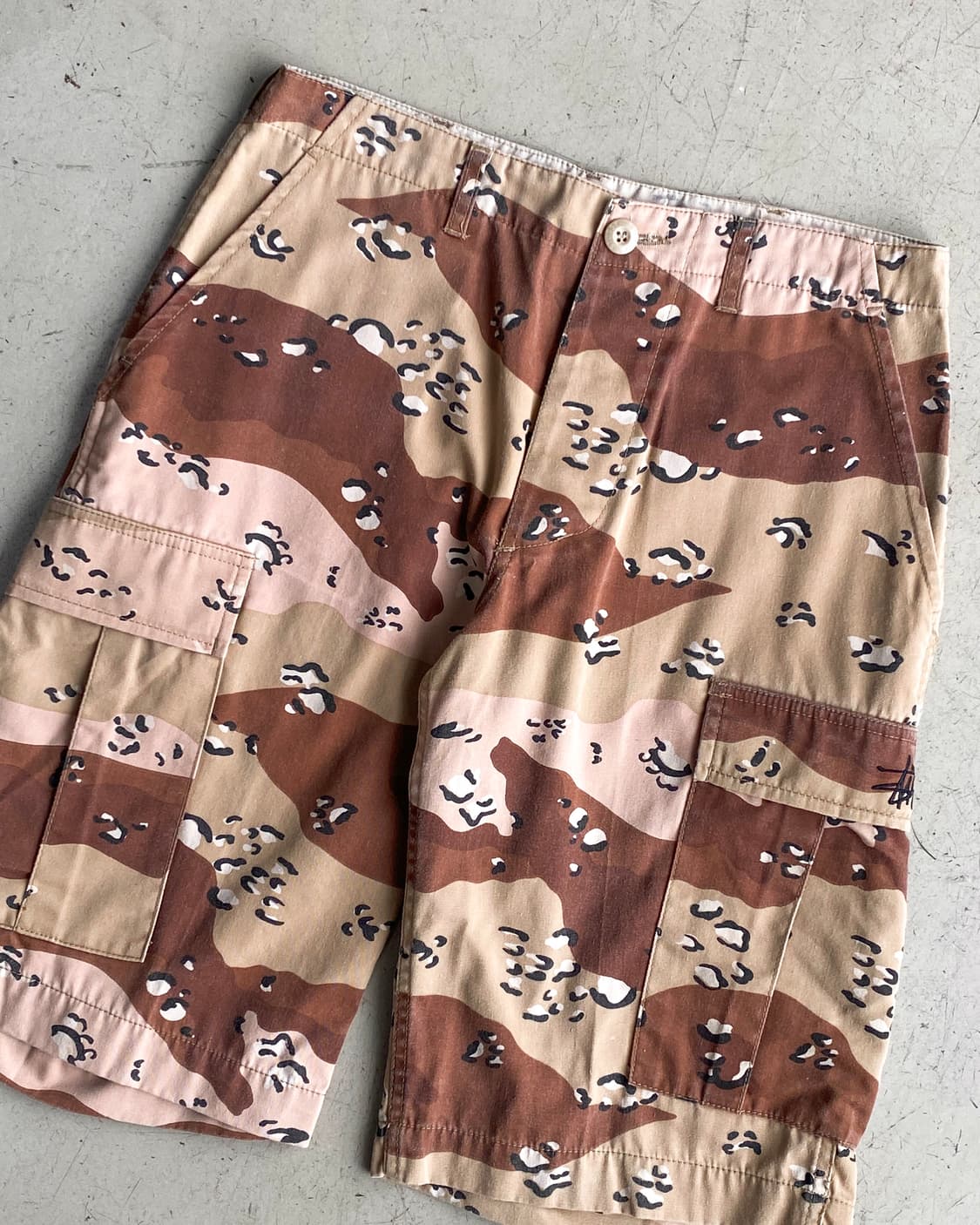 스투시 90‘s 스탁 로고 초코칩 카모 포켓 하프팬츠 상품이미지4