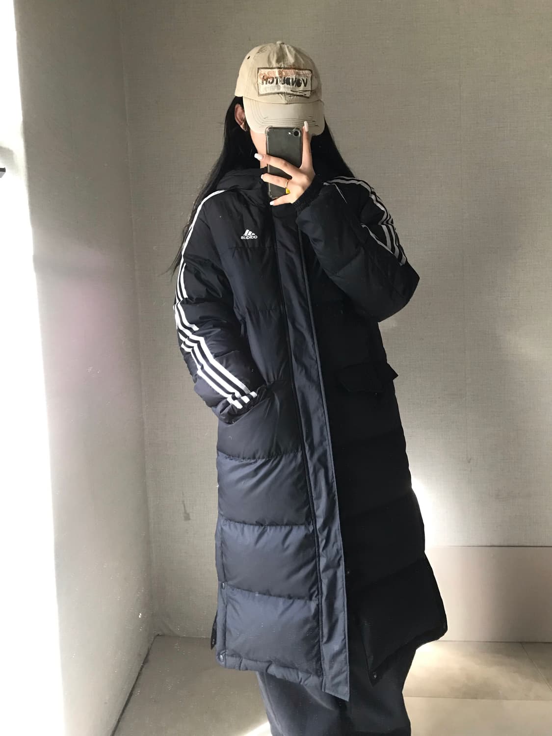 아디다스 검흰 롱패딩 상품이미지3