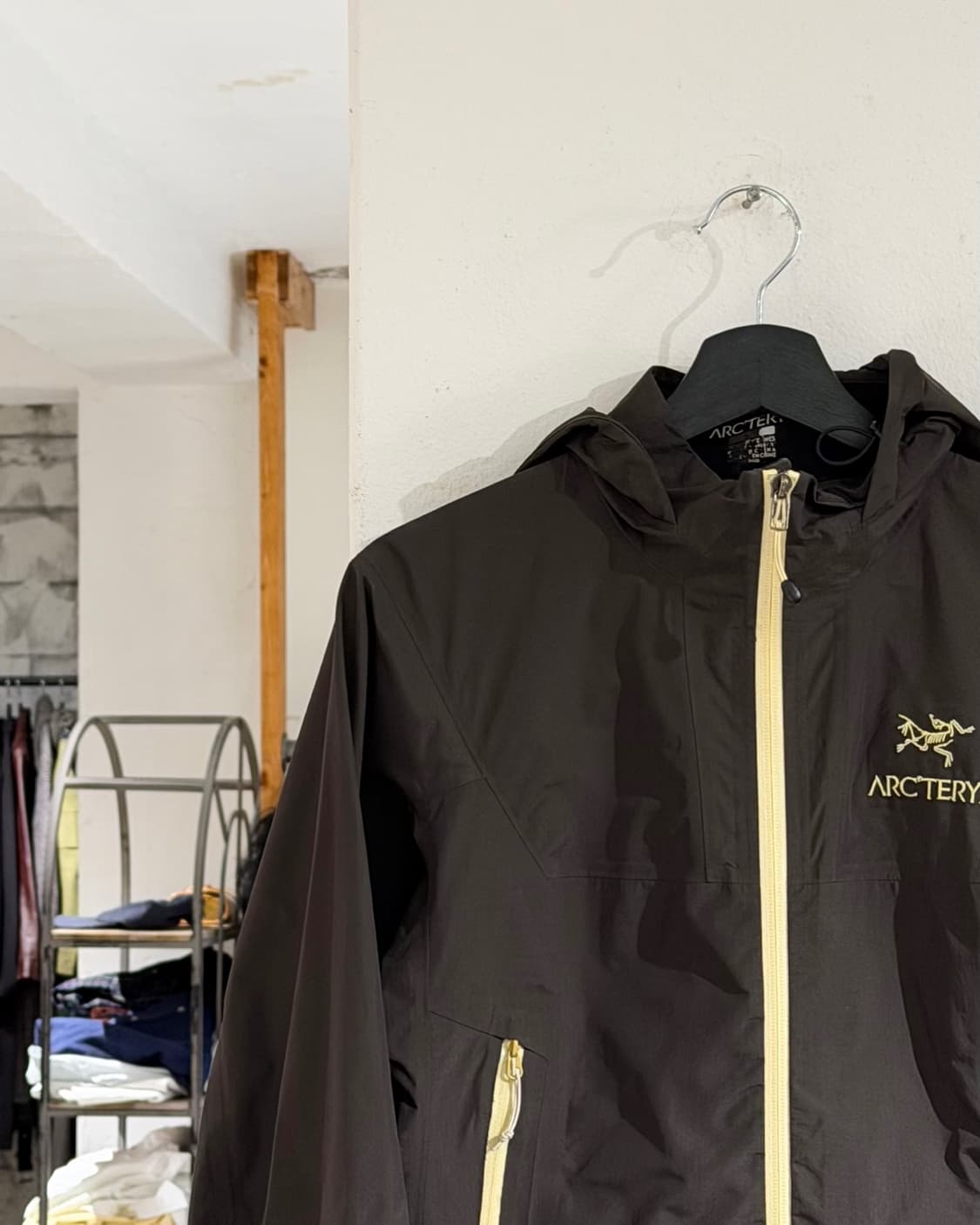 아크테릭스 다크브라운 베타 SL 자켓 상품이미지2