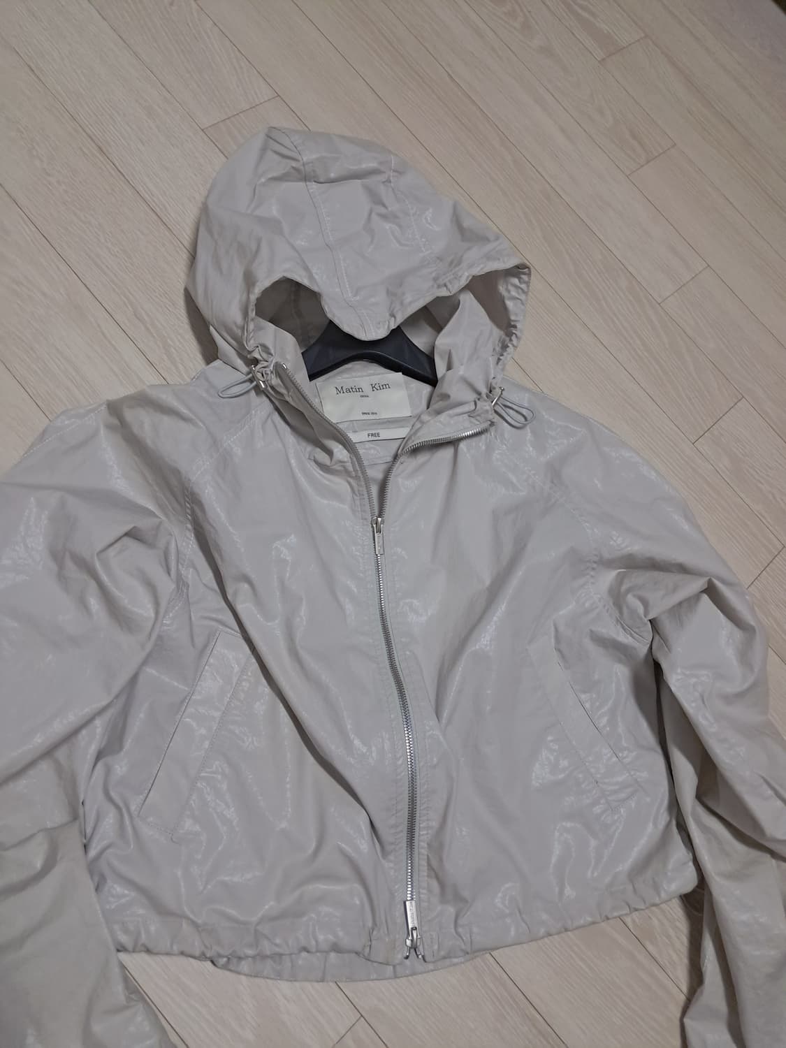 마뗑킴 크롭 바람막이 그레이컬러 상품이미지3