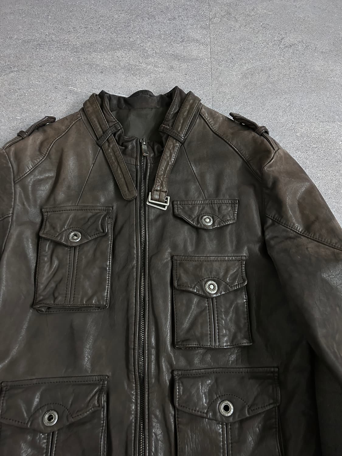 카프 스킨 멀티 포켓 레더 자켓 상품이미지4