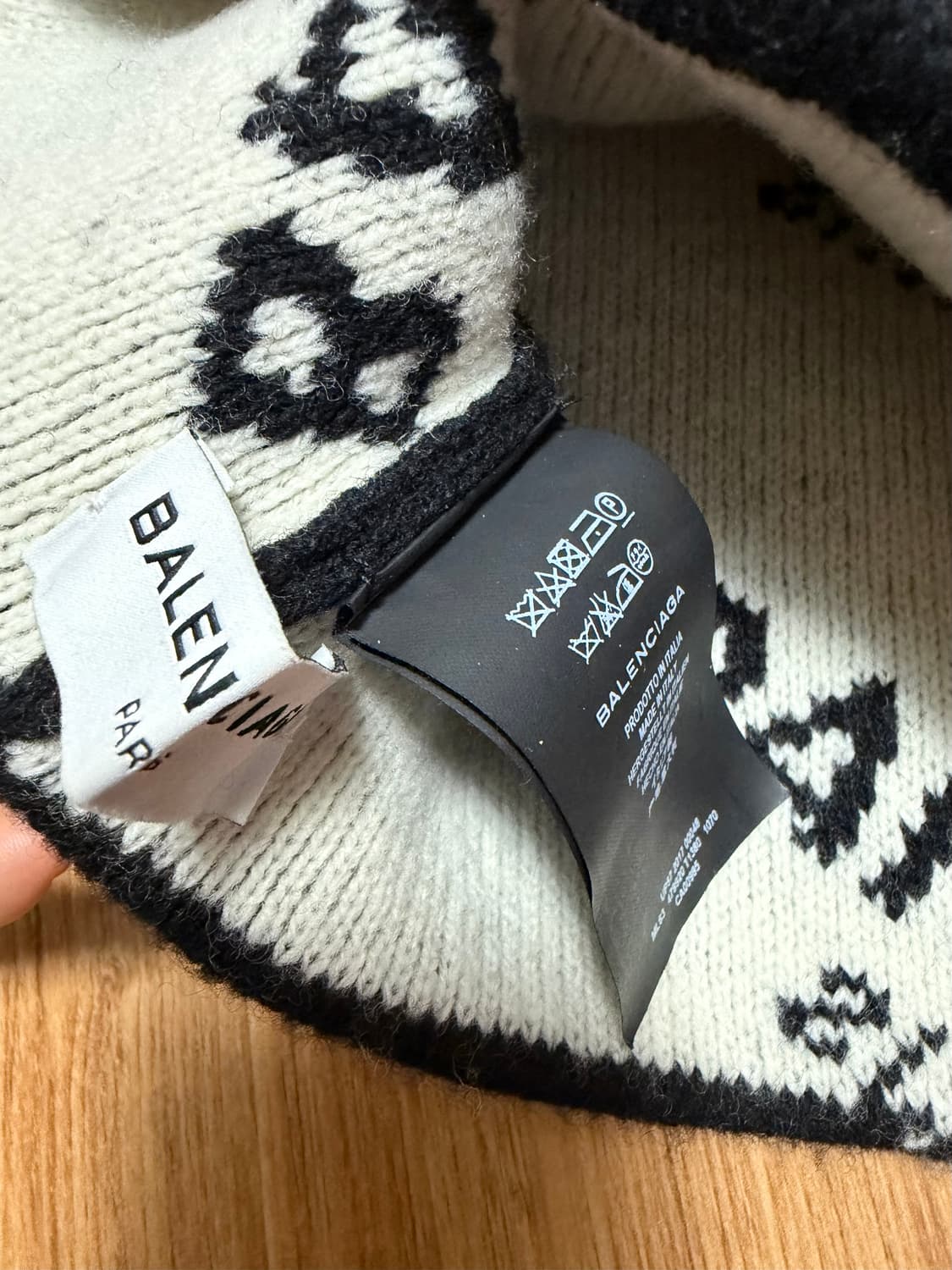 발렌시아가 로고 비니 블랙 상품이미지5