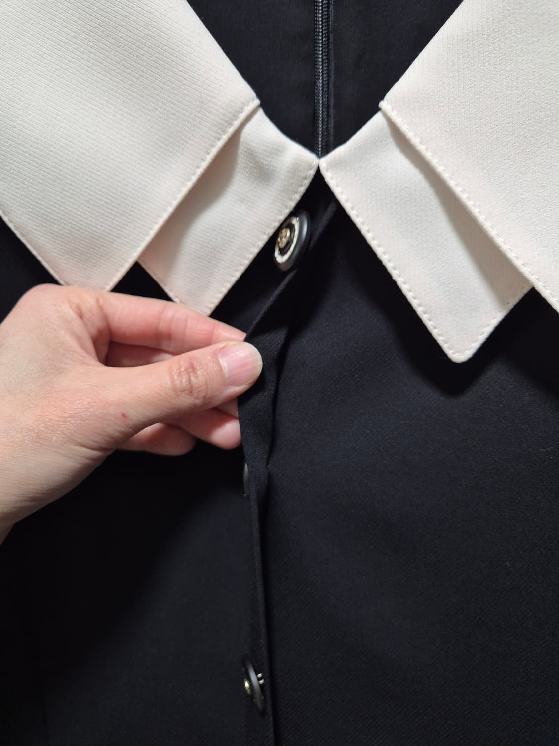 (세일)(새상품)온앤온 이중카라 블랙 원피스 상품이미지4