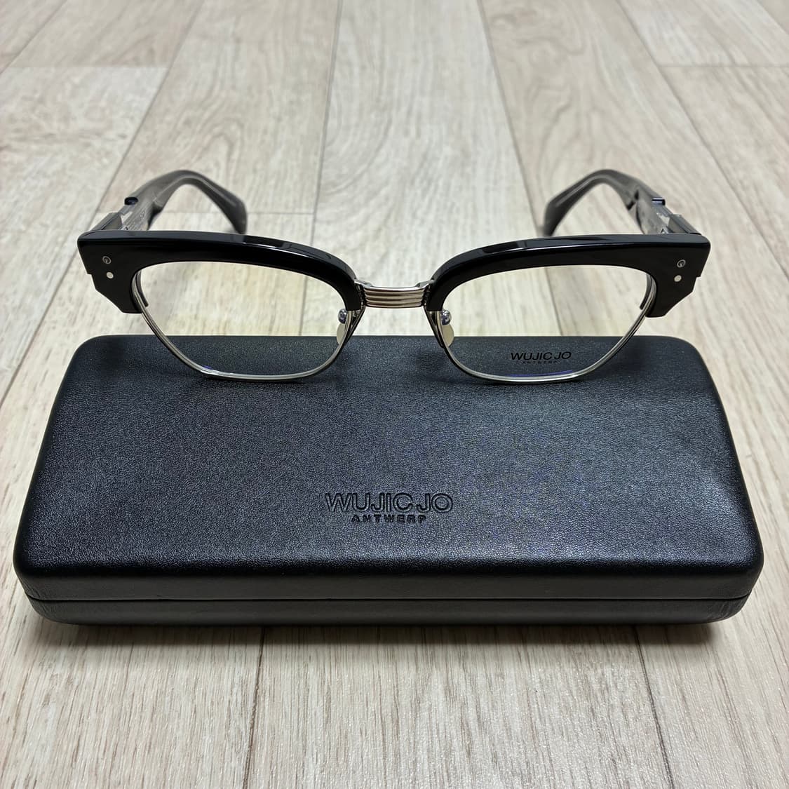 [새상품 풀박스] 우직조 THE GUN 안경 (W9 NOIR 5411) 상품이미지3