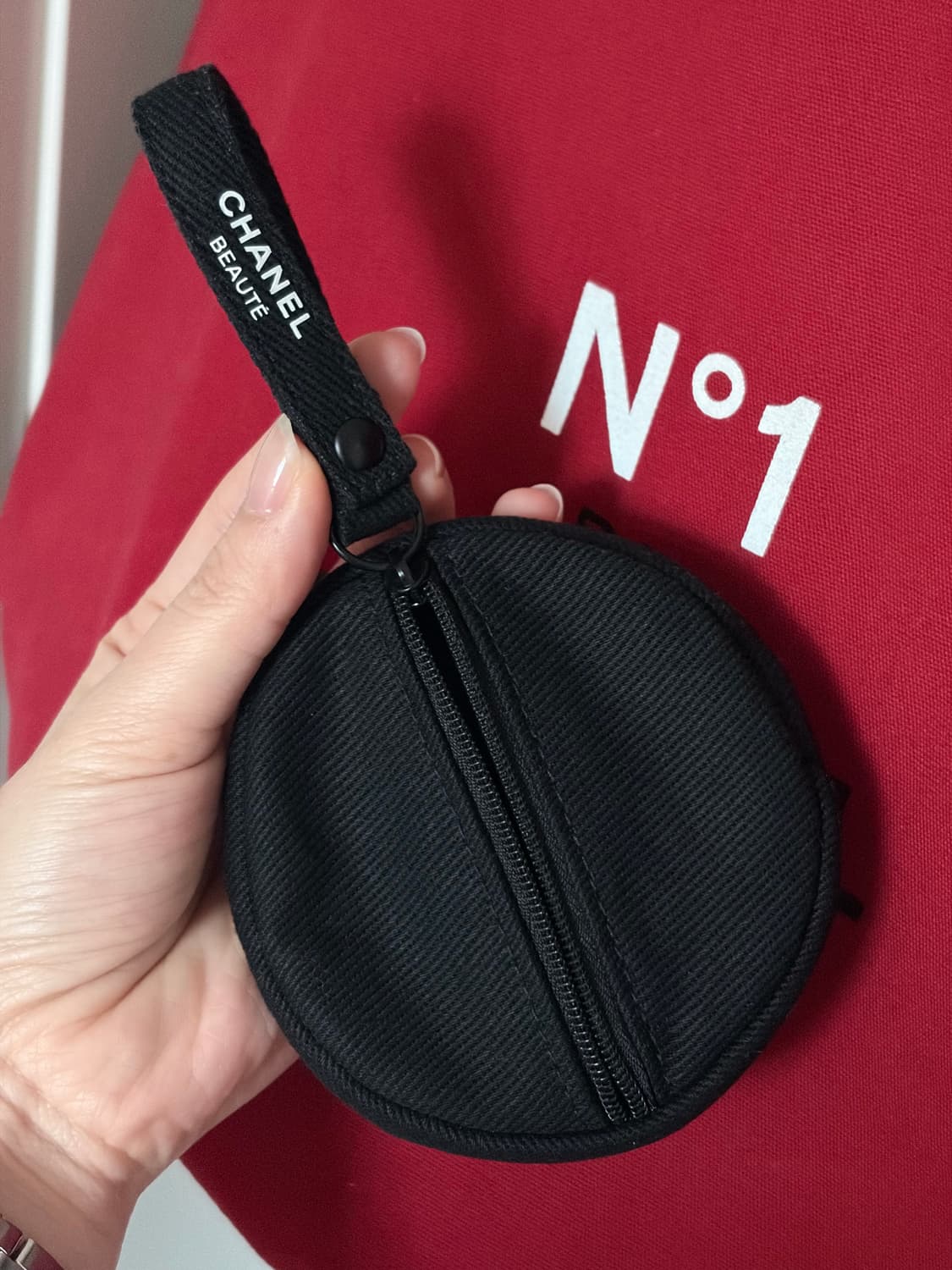 샤넬 레드 에코백 _ 샤넬 블랙 미니 파우치 포함 상품이미지5