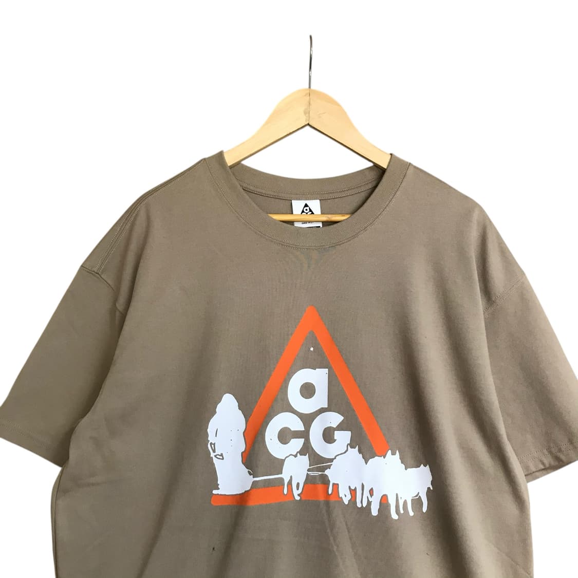 나이키 acg 라운드 반팔티 상품이미지1