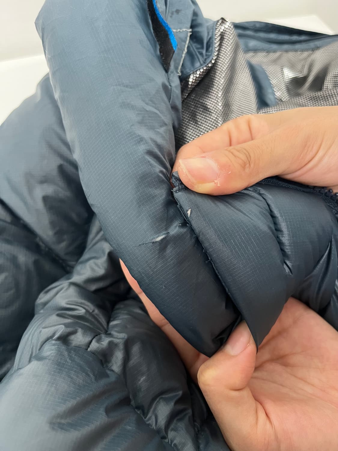 [L] 콜롬비아 구스다운 경량패딩 상품이미지8