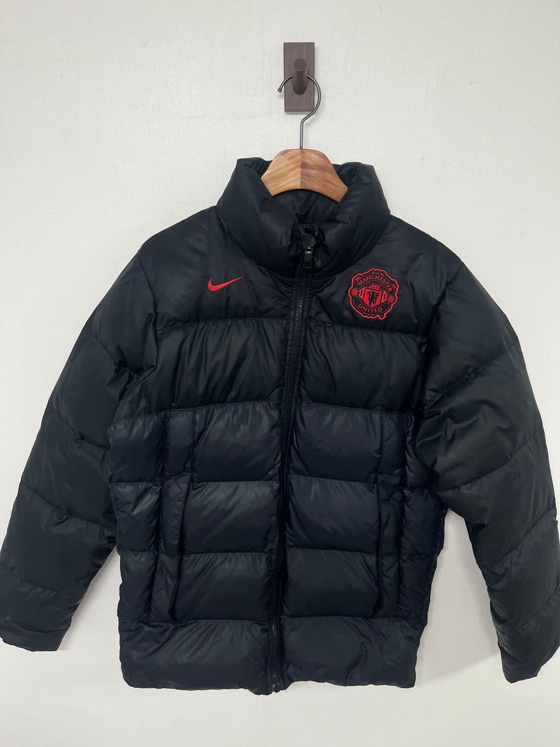 [S] 나이키 맨유 덕다운 패딩 상품이미지1