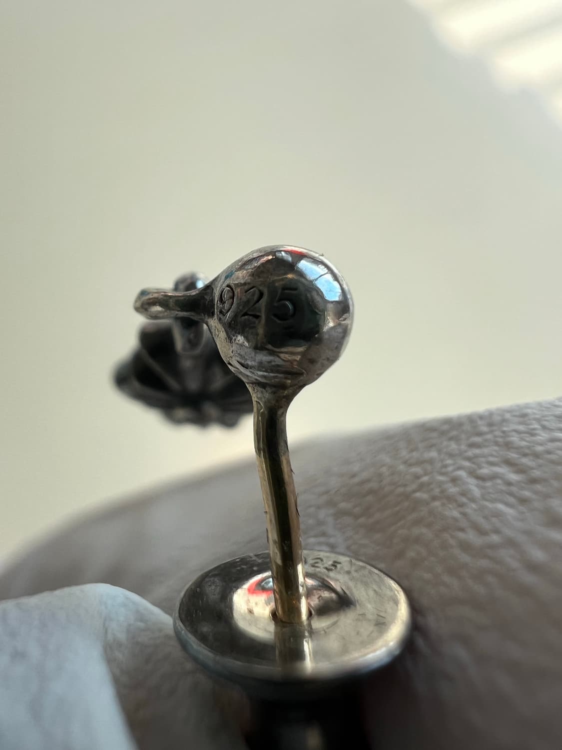 크롬하츠 타이니 e ch 드롭 이어링 상품이미지3