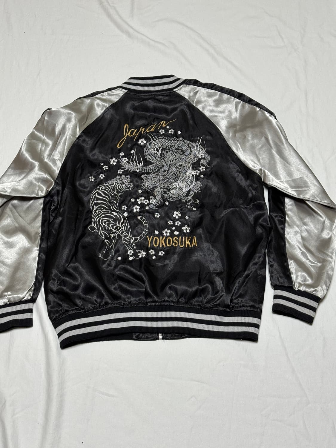 요코수카(Yokosuka) 헤리티지 엠브로이드 스카잔 상품이미지1