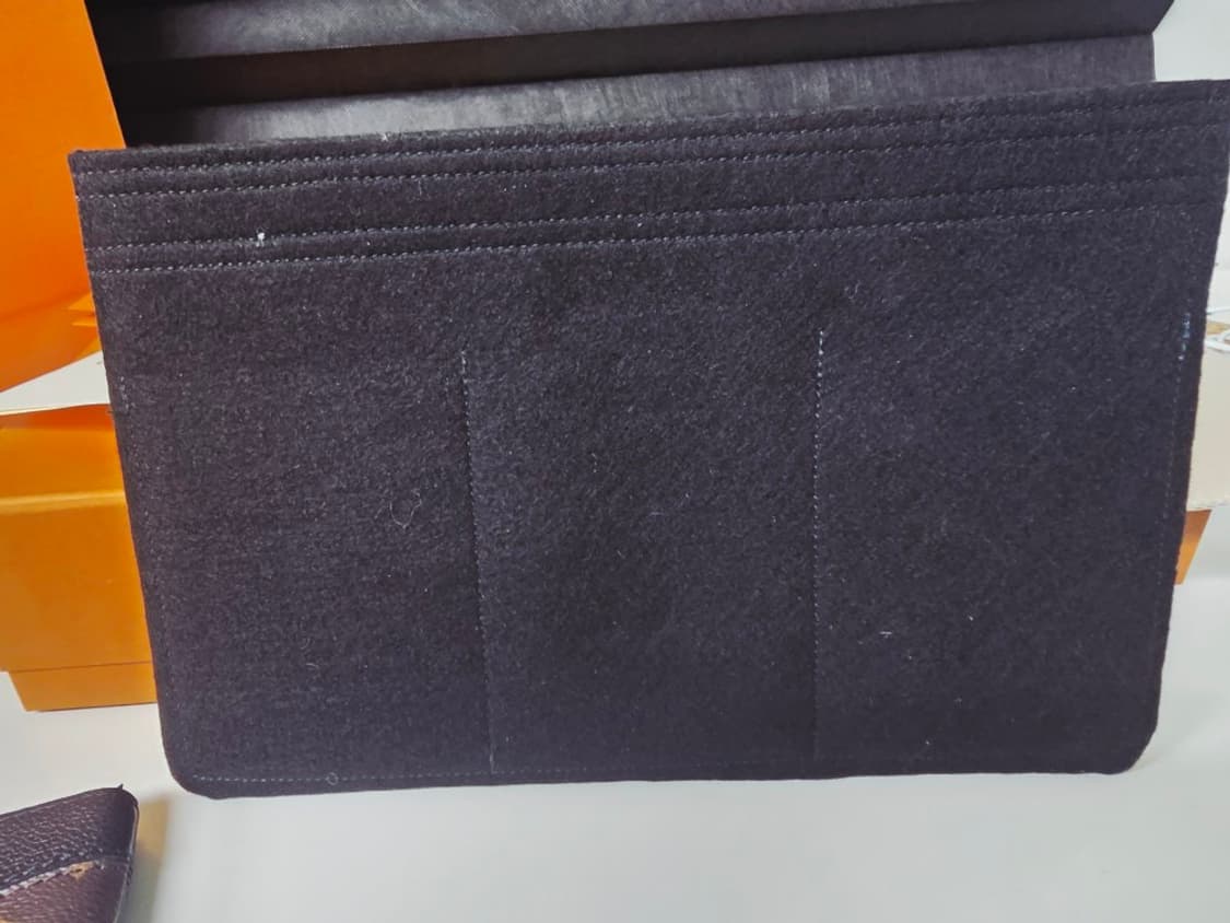 루이비통 데일리 모노그램 파우치백 (영수증 포함 풀구성 상태 최상) 상품이미지6