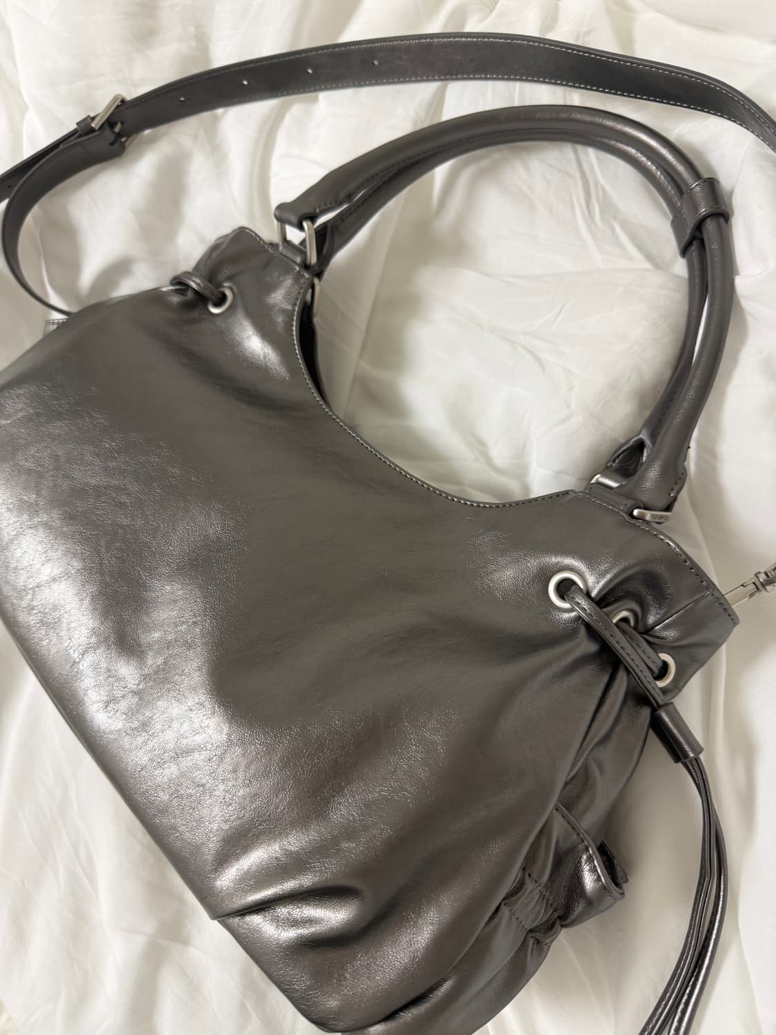 스탠드오일 브리지백 미니 메탈릭실버 상품이미지1