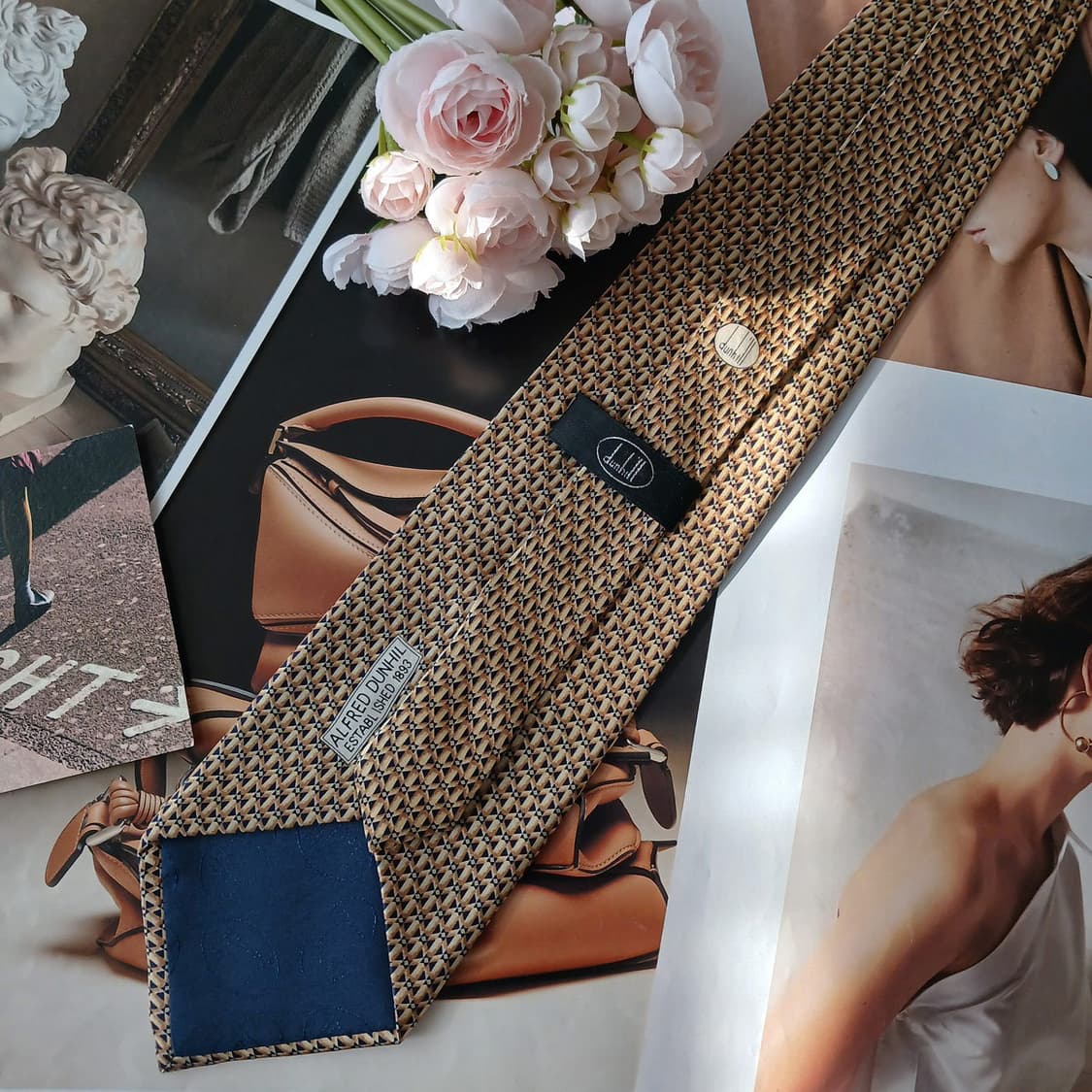 던힐 실크 골드 패턴 넥타이 10cm B등급 A19320
 상품이미지6