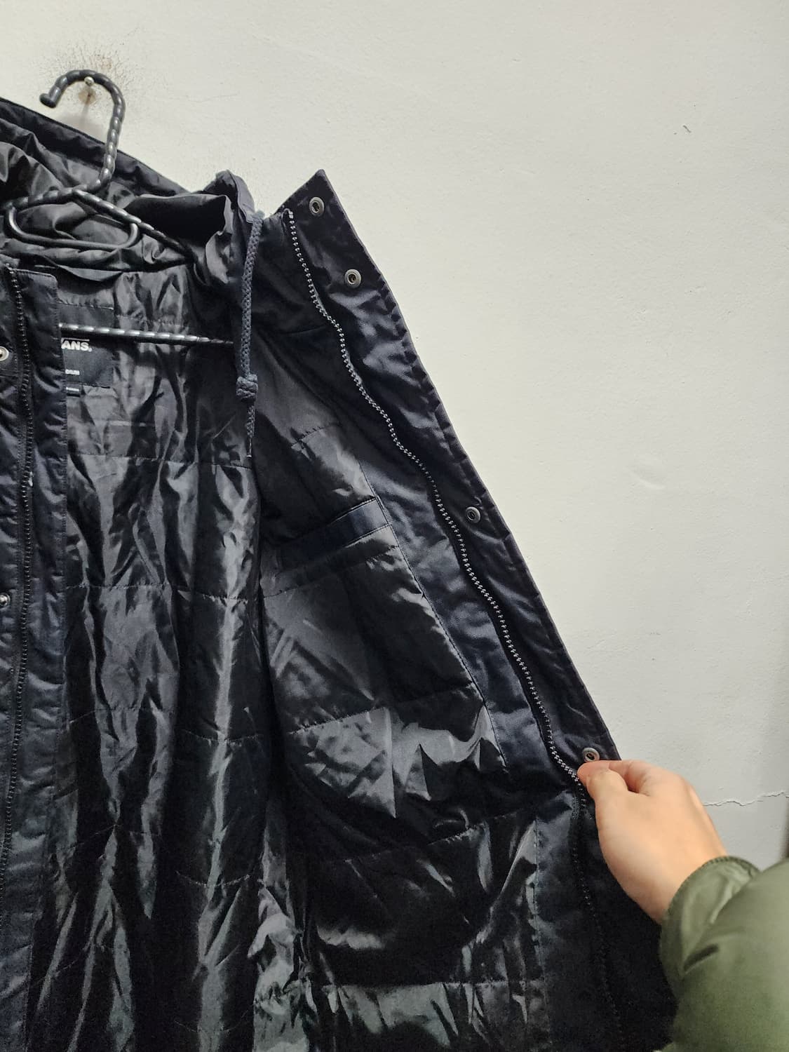 VANS 반스 완장로고 경량패딩 자켓 상품이미지4