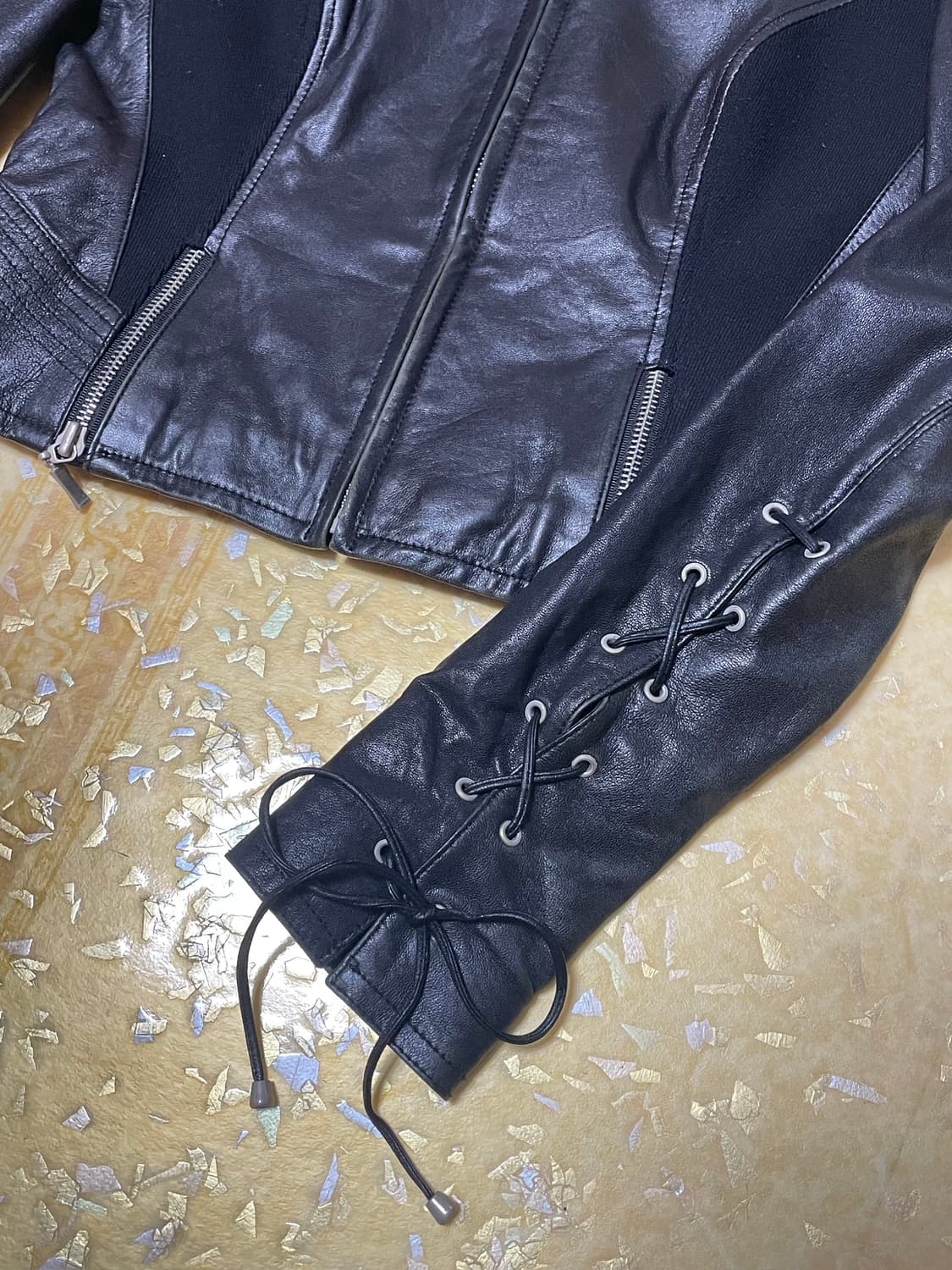 봄빅스엠무어 리얼레더 양가죽 레이스업 디테일 자켓 상품이미지1