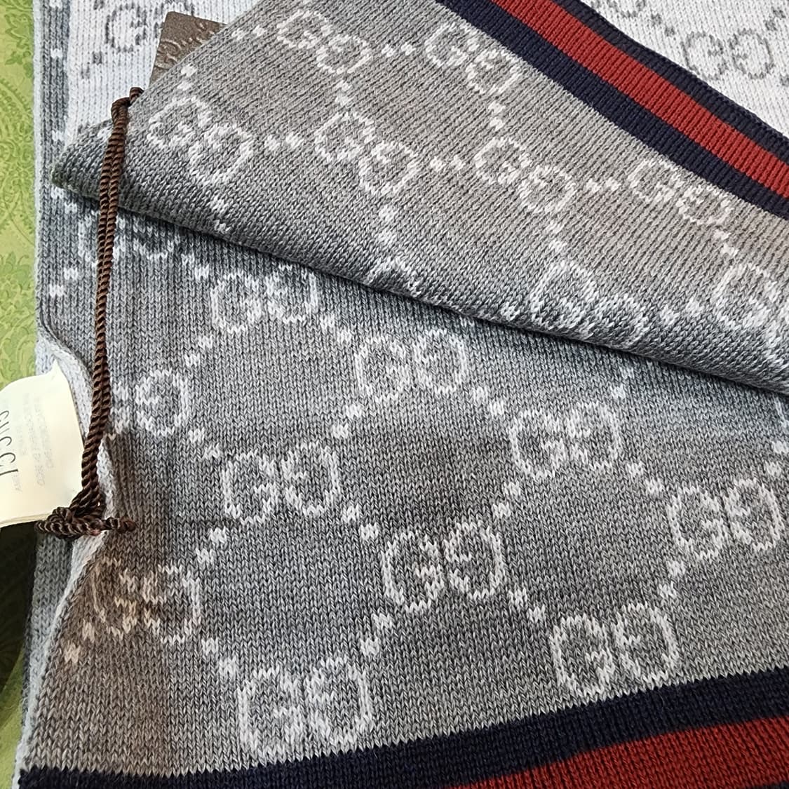 구찌  GG Two-Tone 울 스카프 그레이 새제품 택O 상품이미지8