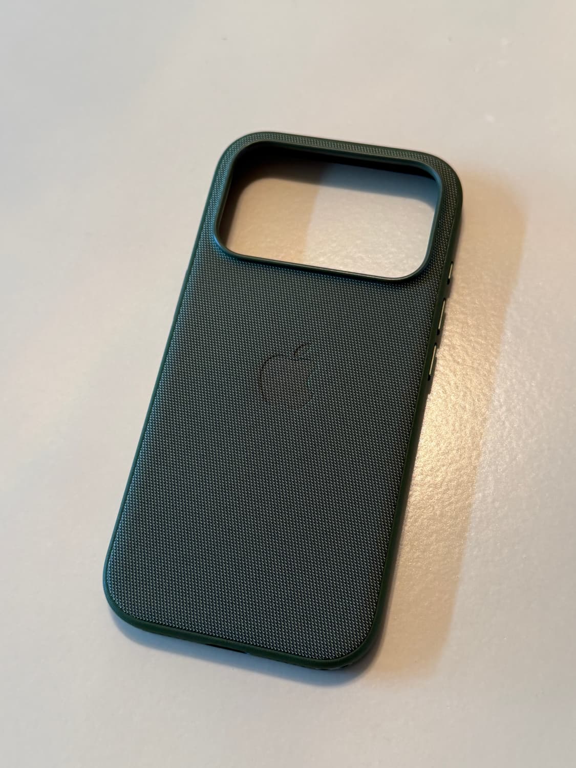 아이폰17프로 정품 테크우븐 케이스 그린 상품이미지1