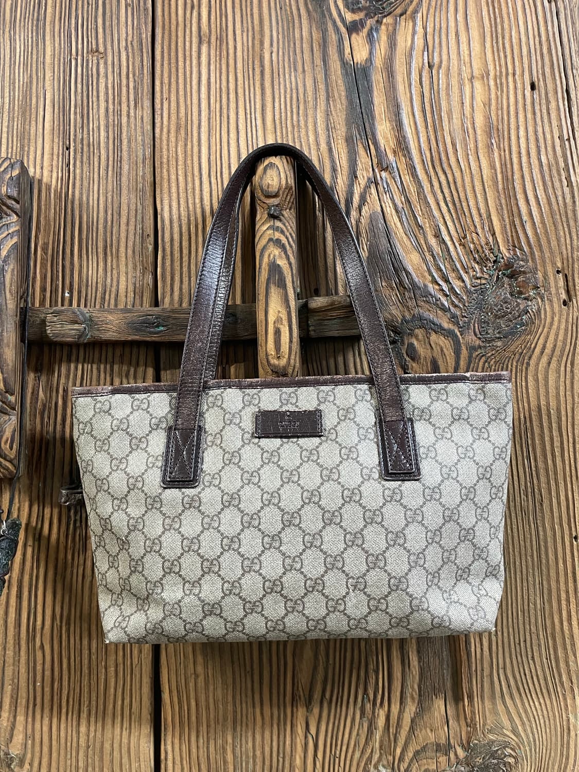 구찌 GG 로고 캔버스 미디움 쇼퍼 토트백 상품이미지1
