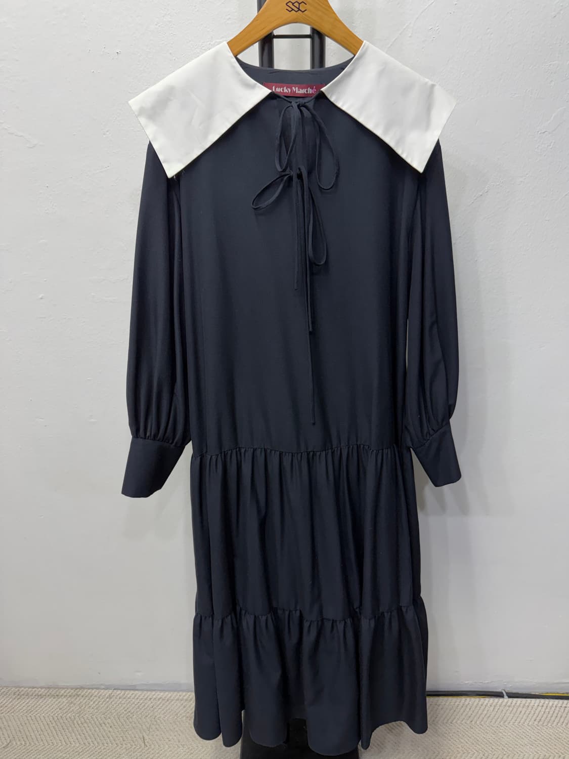 정품) 럭키마르쉐 21ss 카라 넥 리본 롱 원피스 S 상품이미지1