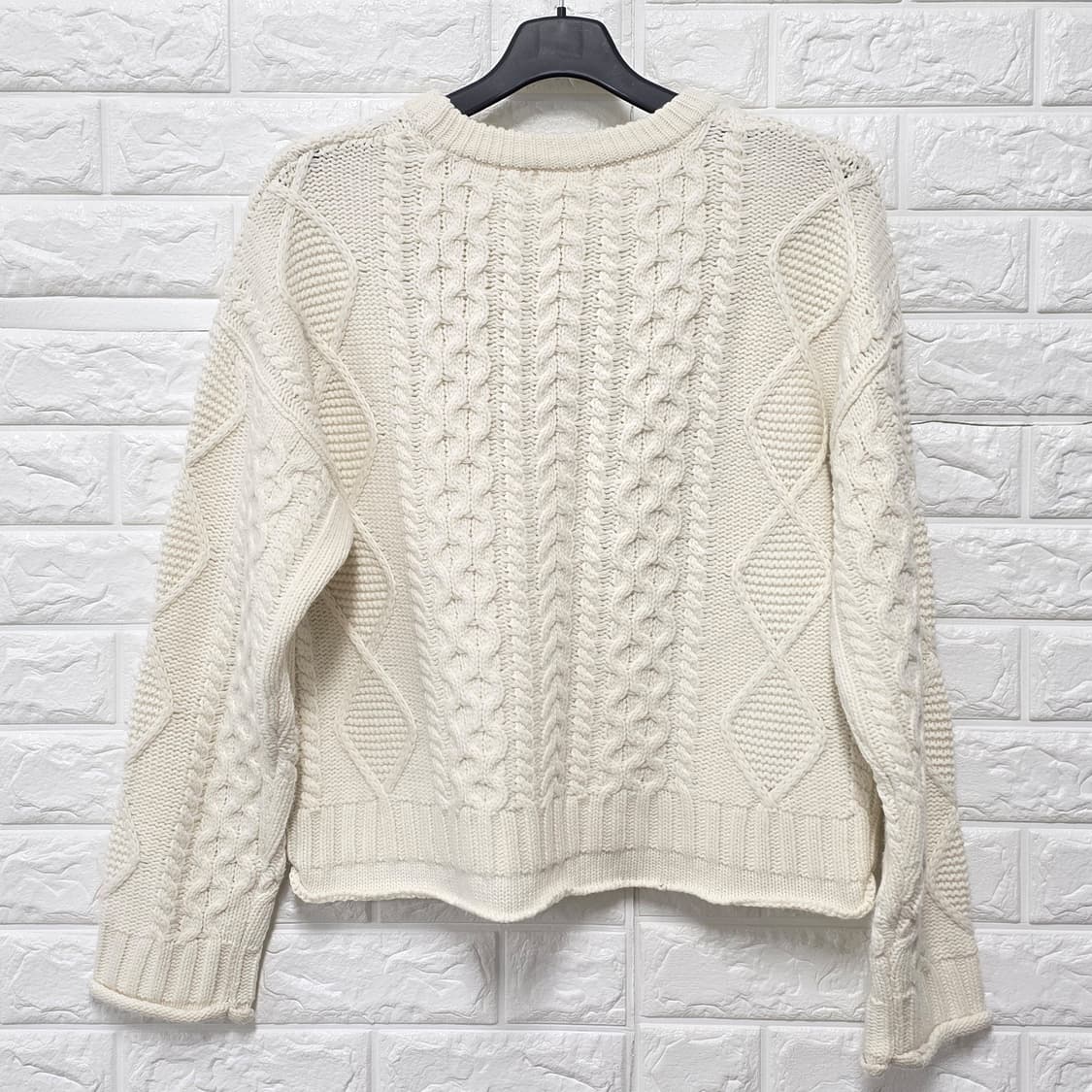 택포_ 25s 스튜디오톰보이 꽈배기 크롭 니트 Free 상품이미지4