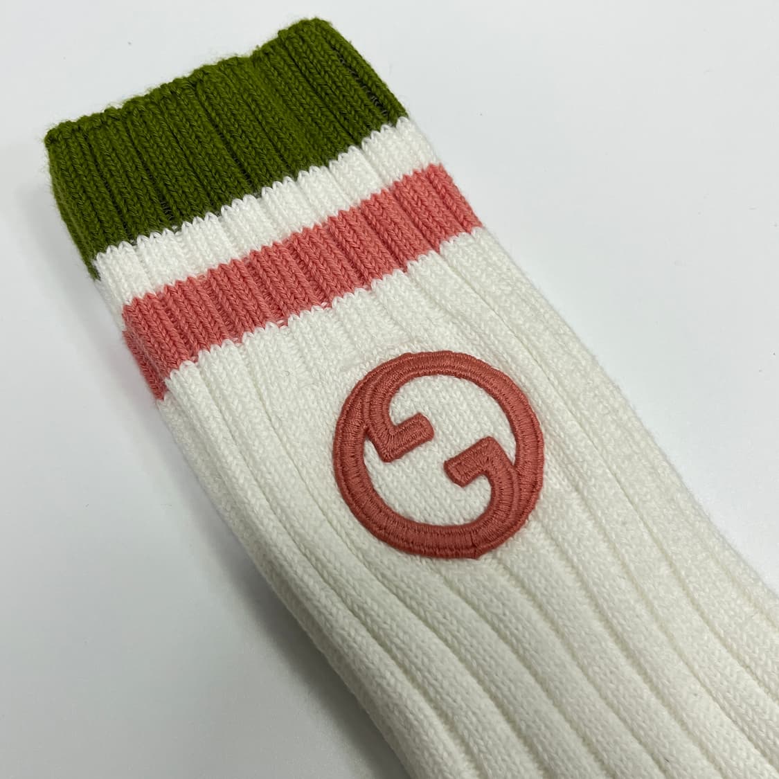 새상품 구찌 양말 인터로킹 자수 로고 삭스 화이트 올리브 핑크 상품이미지5
