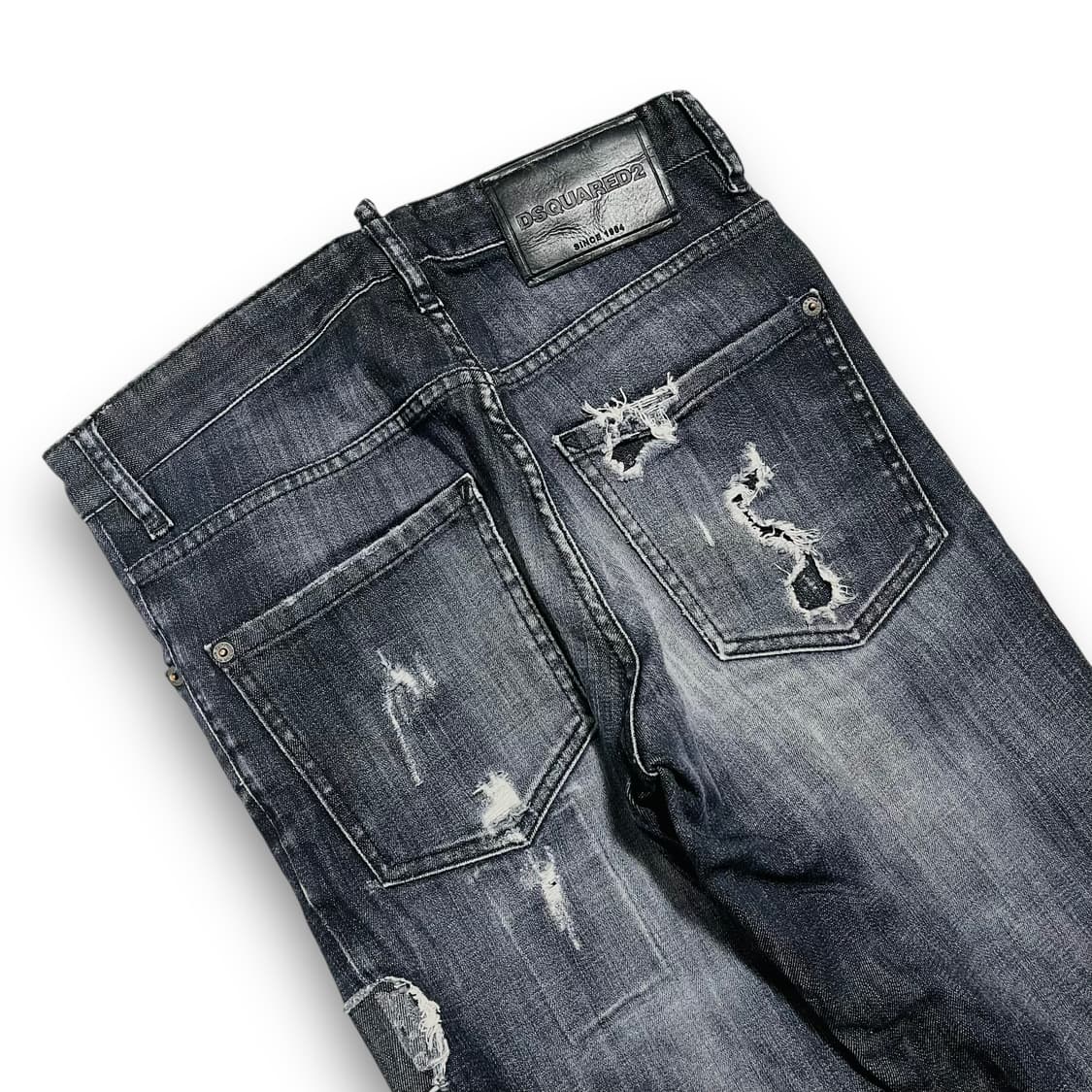 디스퀘어드2 펀칭 다크 패치 디스워싱 블랙 진 상품이미지4