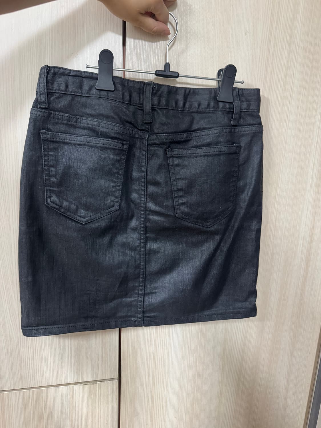 코팅 진 블랙 에센셜 치마 상품이미지2