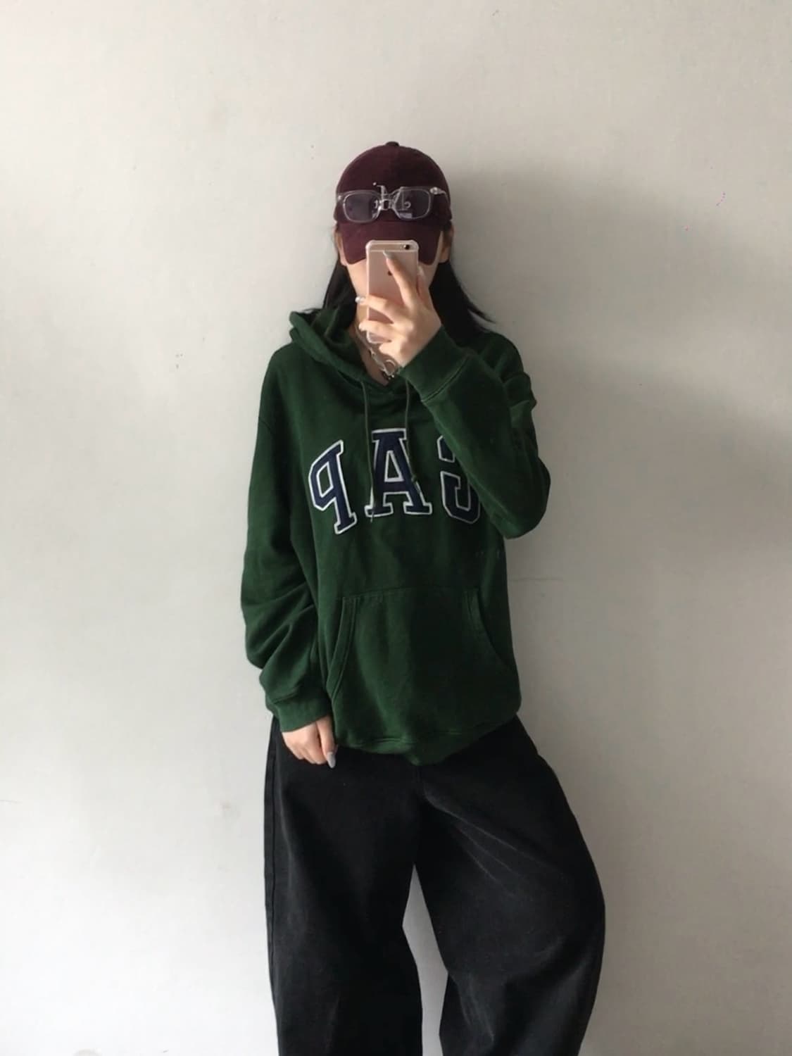 갭 자수패치 로고 후드티 상품이미지1