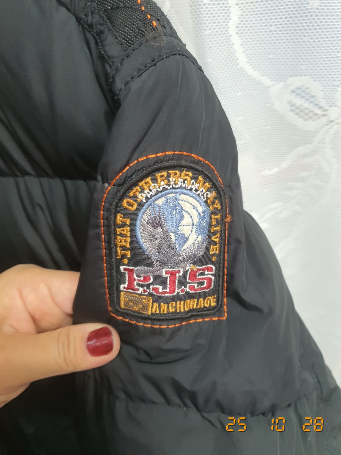 파라점퍼스 블랙 패딩 점퍼 L (모자일체형) 상품이미지4