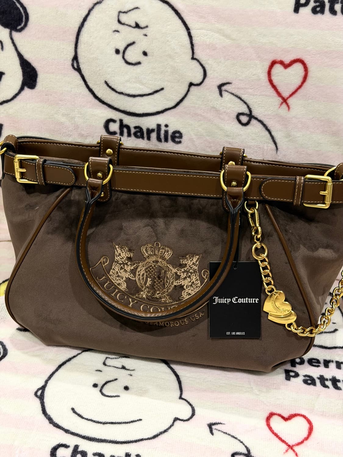 [신상✨프리뷰세일]대대장 신상 쥬시꾸뛰르 브라운 벨벳 숄더백 상품이미지2