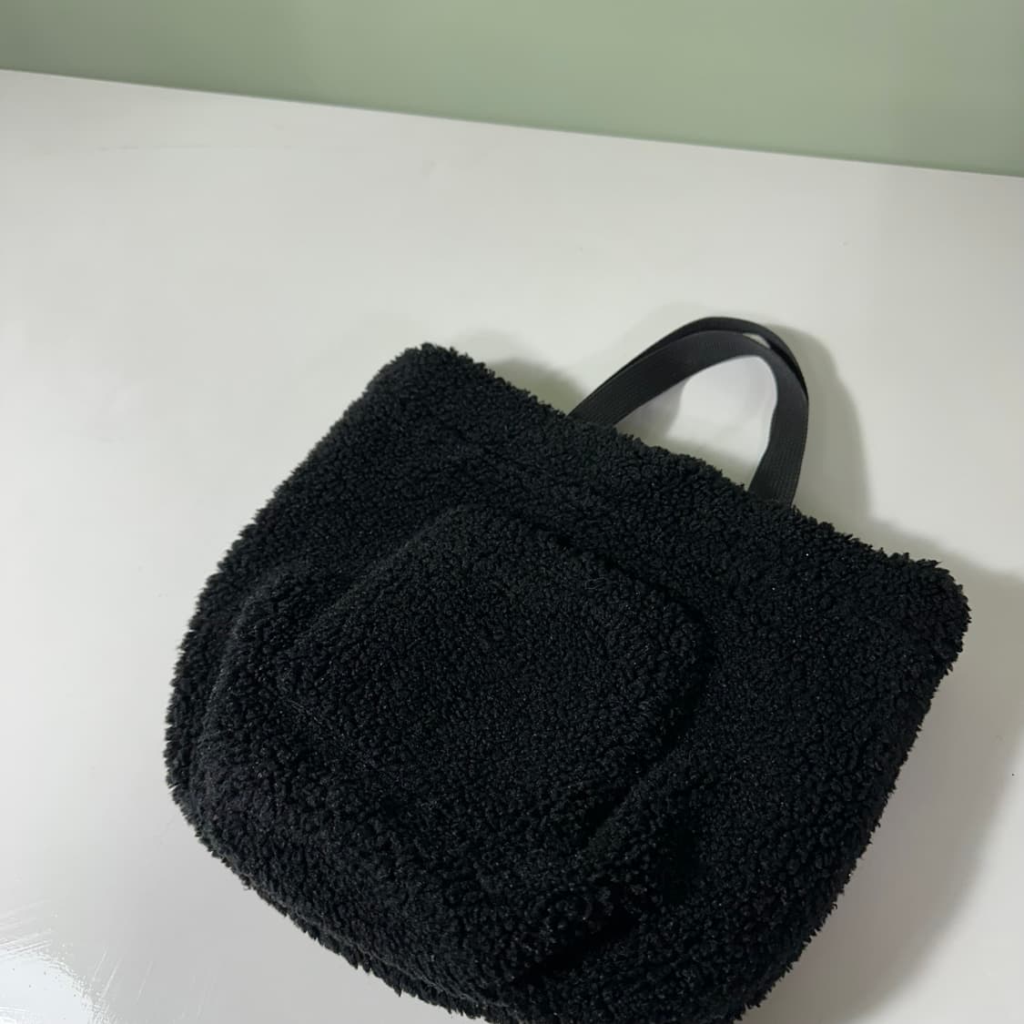 OS 뉴발란스 블랙 뽀글이 후리스 핸드백 상품이미지3