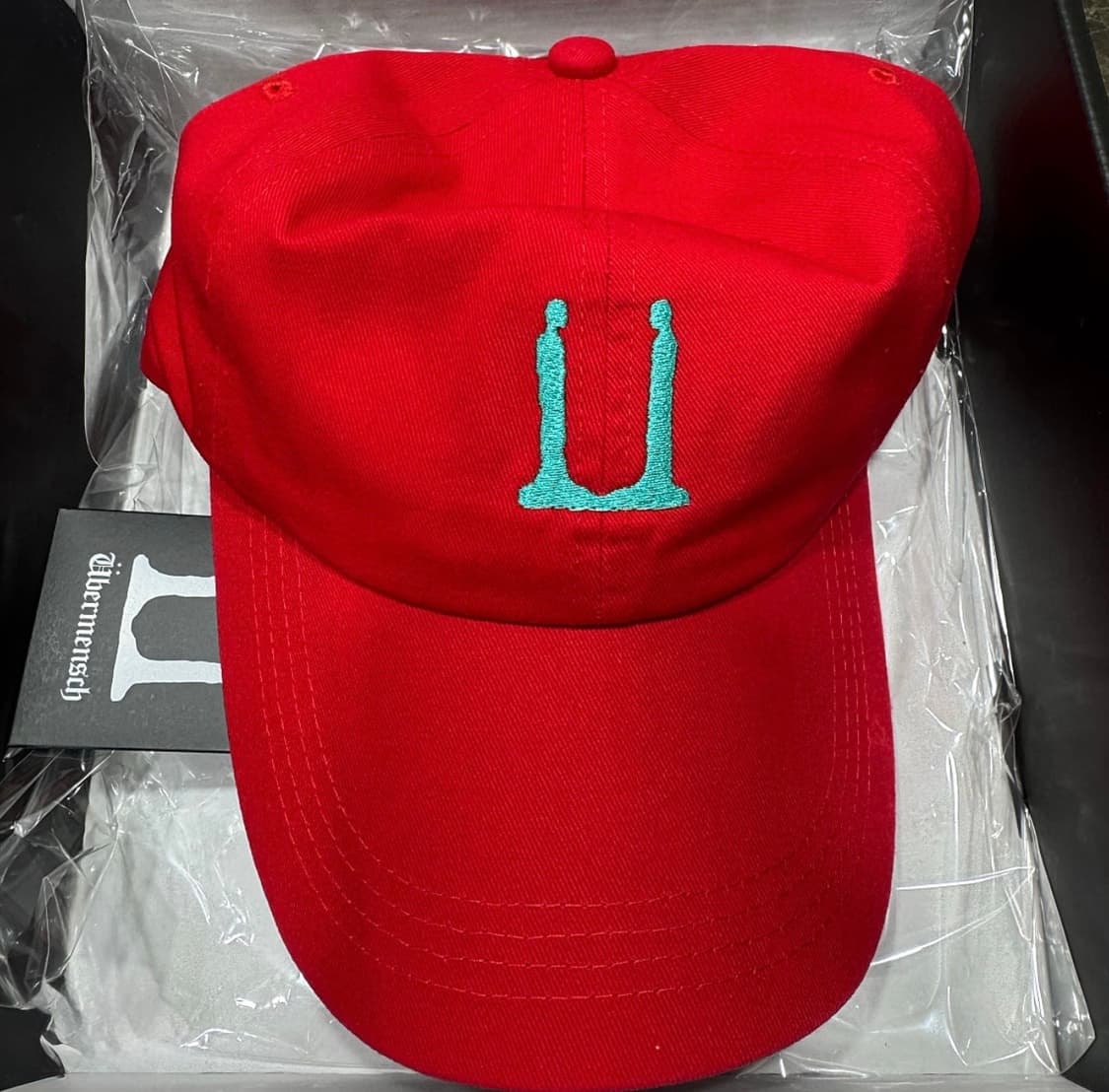 지드래곤 위버멘쉬 캡 레드 상품이미지1