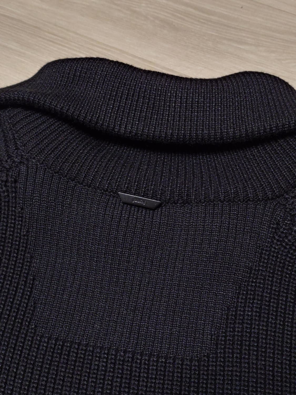 [S] 준지 26SS 신상 티칼라 반집업 니트 블랙 상품이미지7