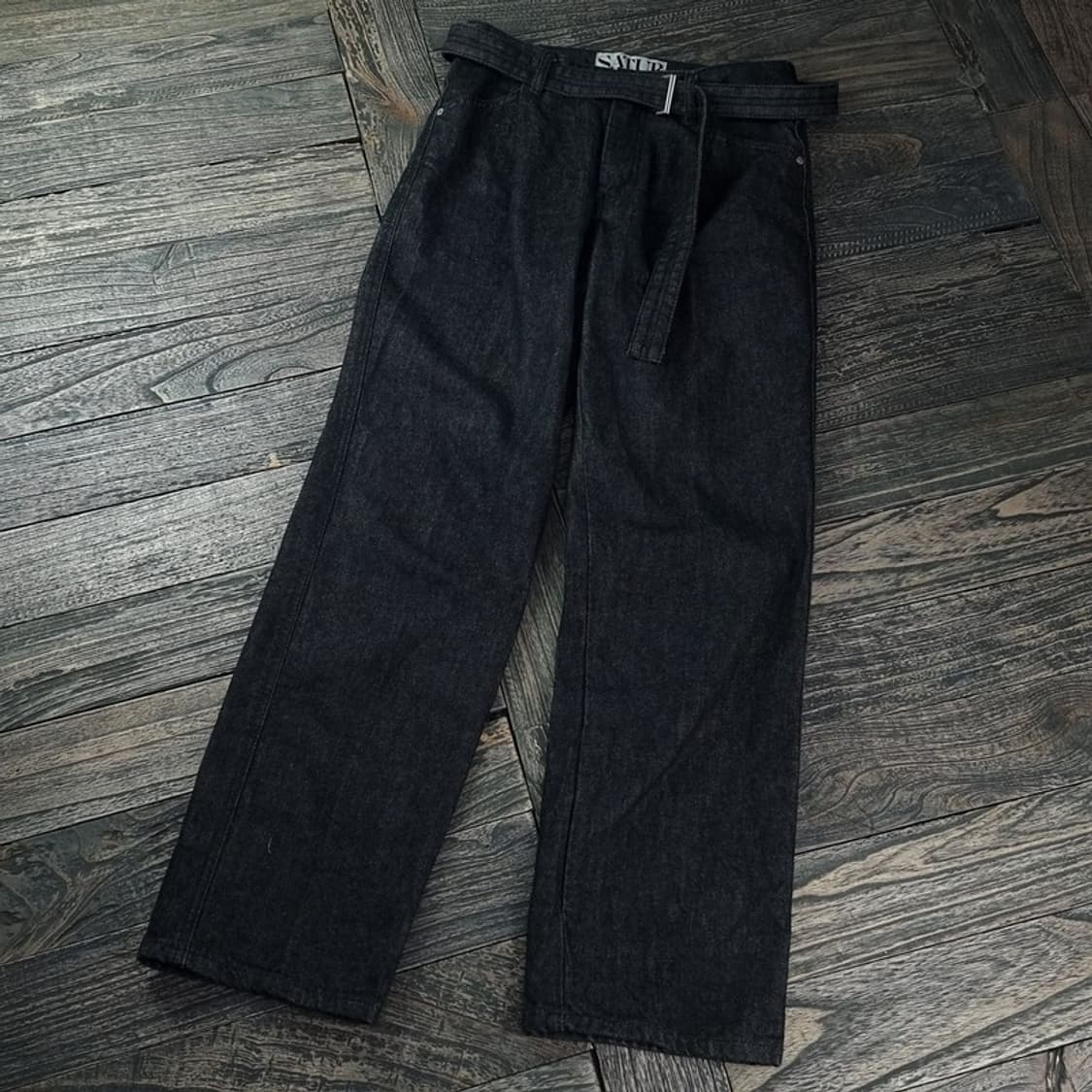 [세터] 카이엔 블랙 벨티드 데님 팬츠 M18330 상품이미지1