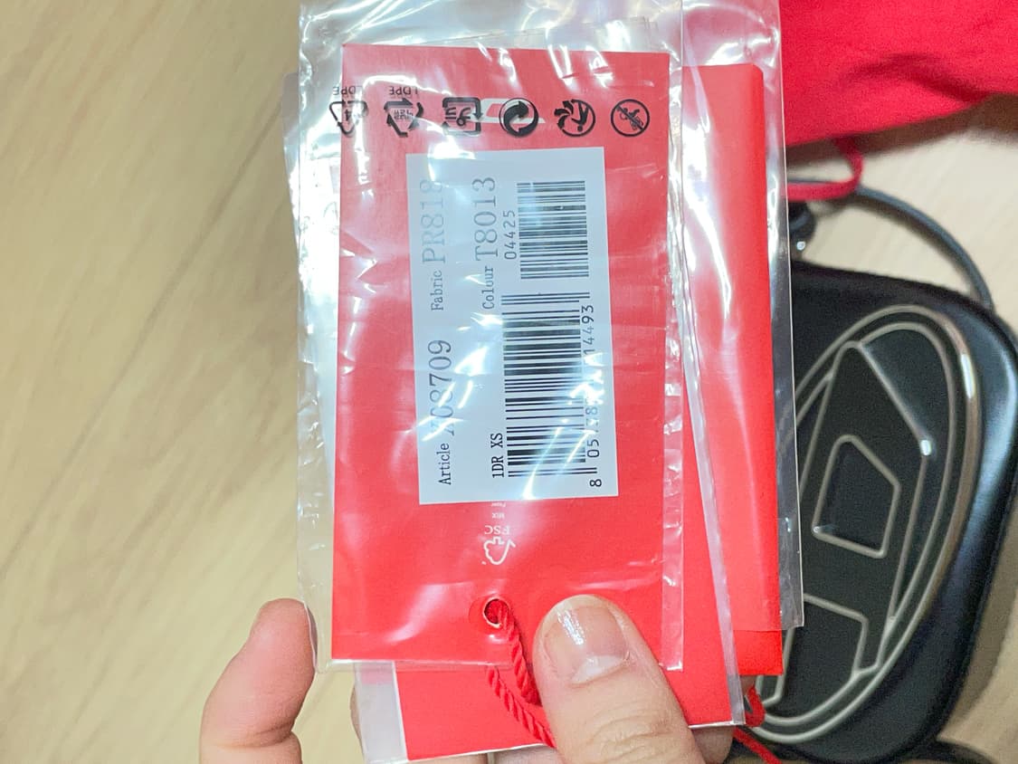 디젤 1DR 미니백 플라크 블랙 상품이미지4