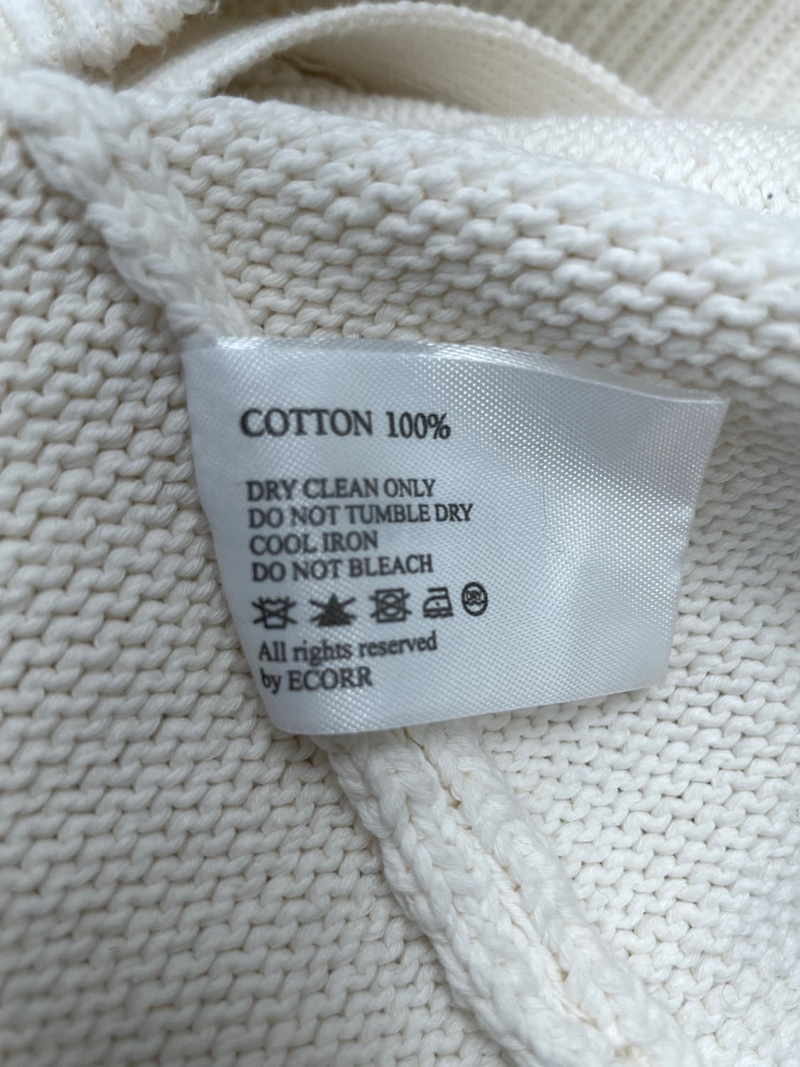 이코르[ECORR] 바시티 배색 니트 집업 상품이미지4