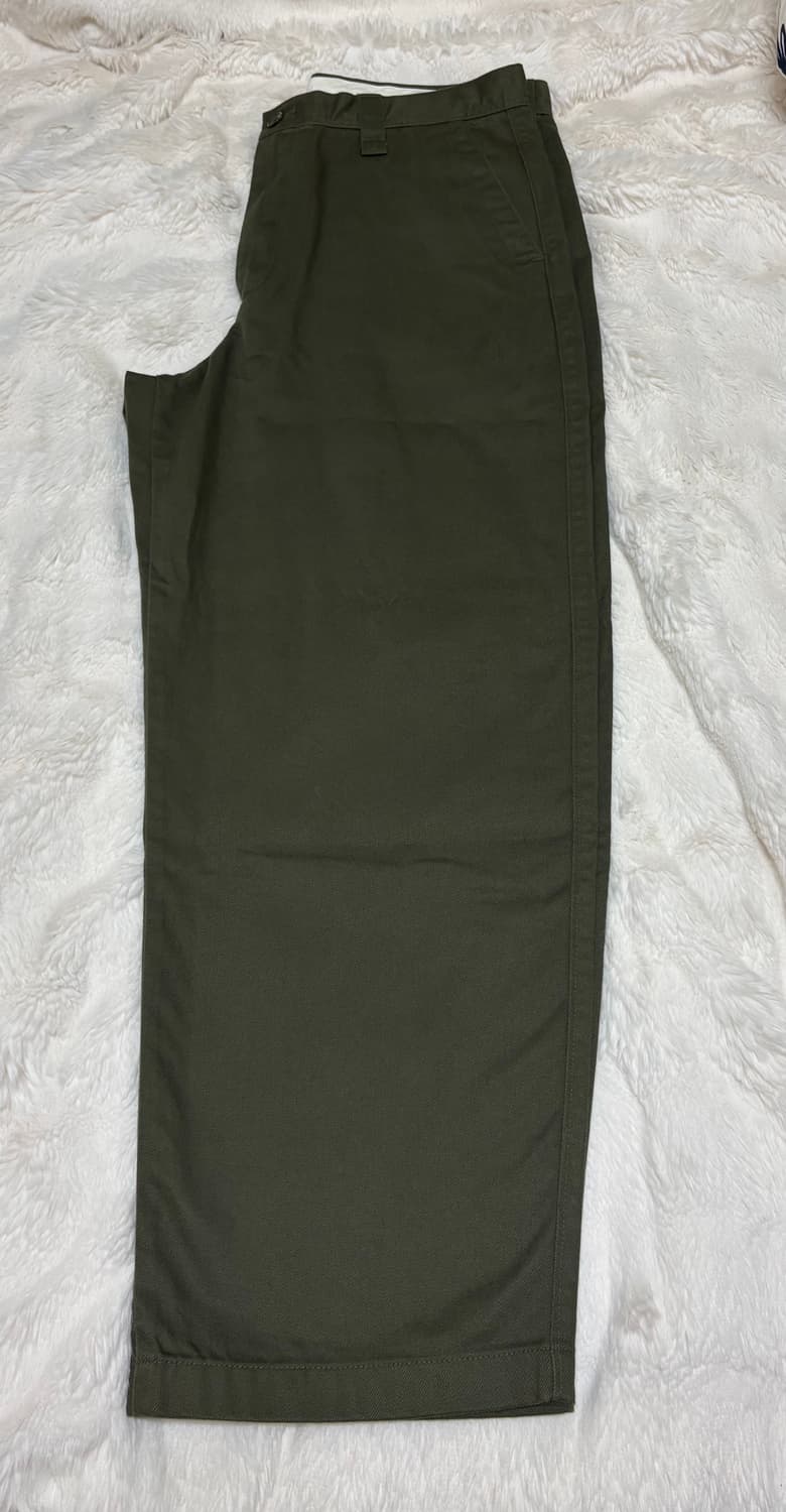 유니클로u 와이드핏 치노 팬츠 57올리브 / 88 상품이미지2