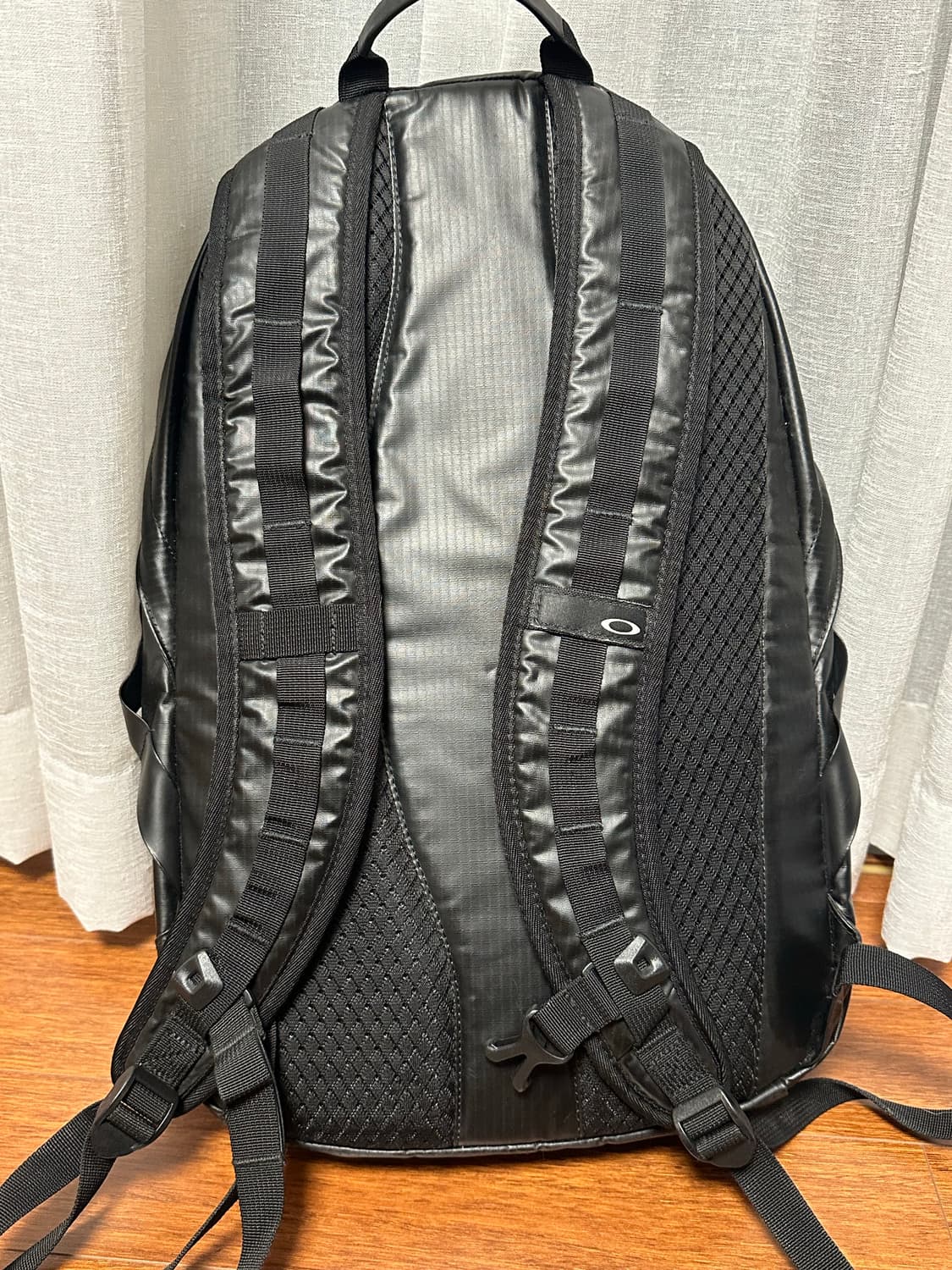 오클리 홀브룩 20L LX 백팩 상품이미지3