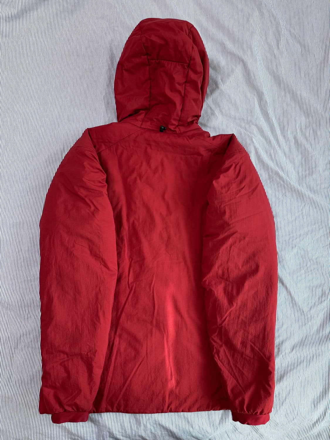 (SS급) 아크테릭스 아톰 AR 후디 보르도 상품이미지3